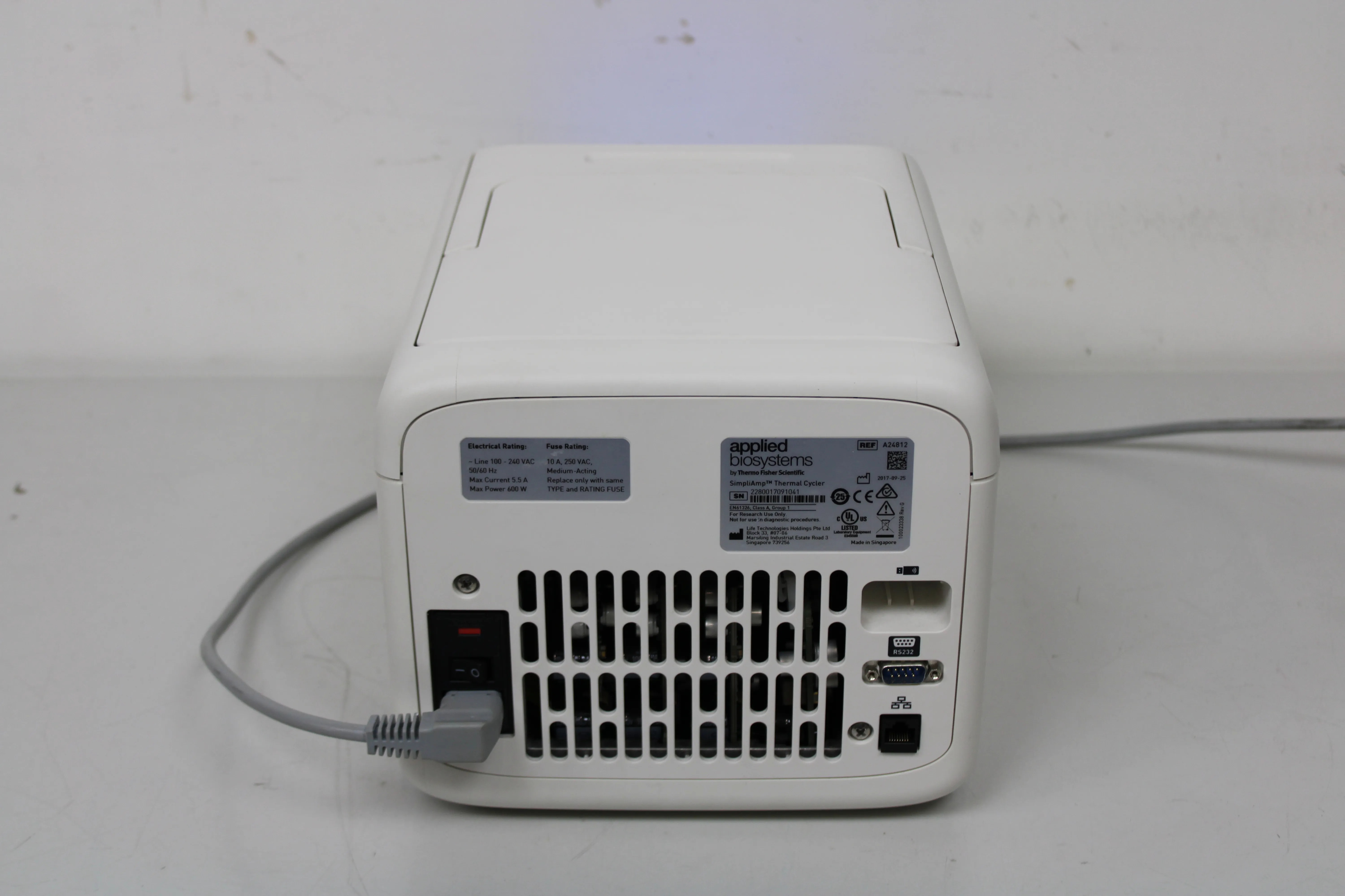 Applied Biosystems SimpliAmp PCR Thermal Cycler 96-Well A24812