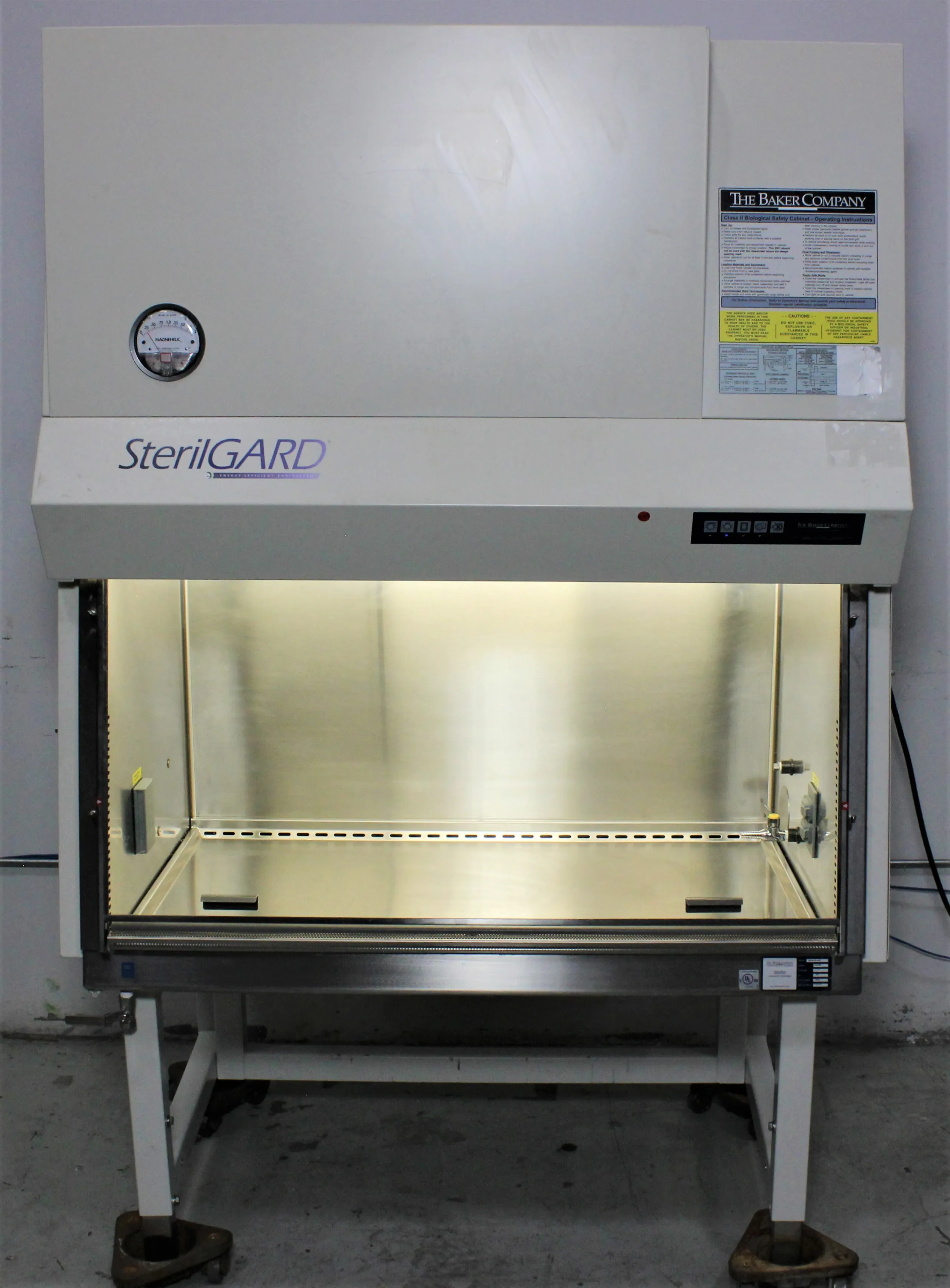 Baker SterilGARD III Advance SG403A-HE Biosafety Cabinet