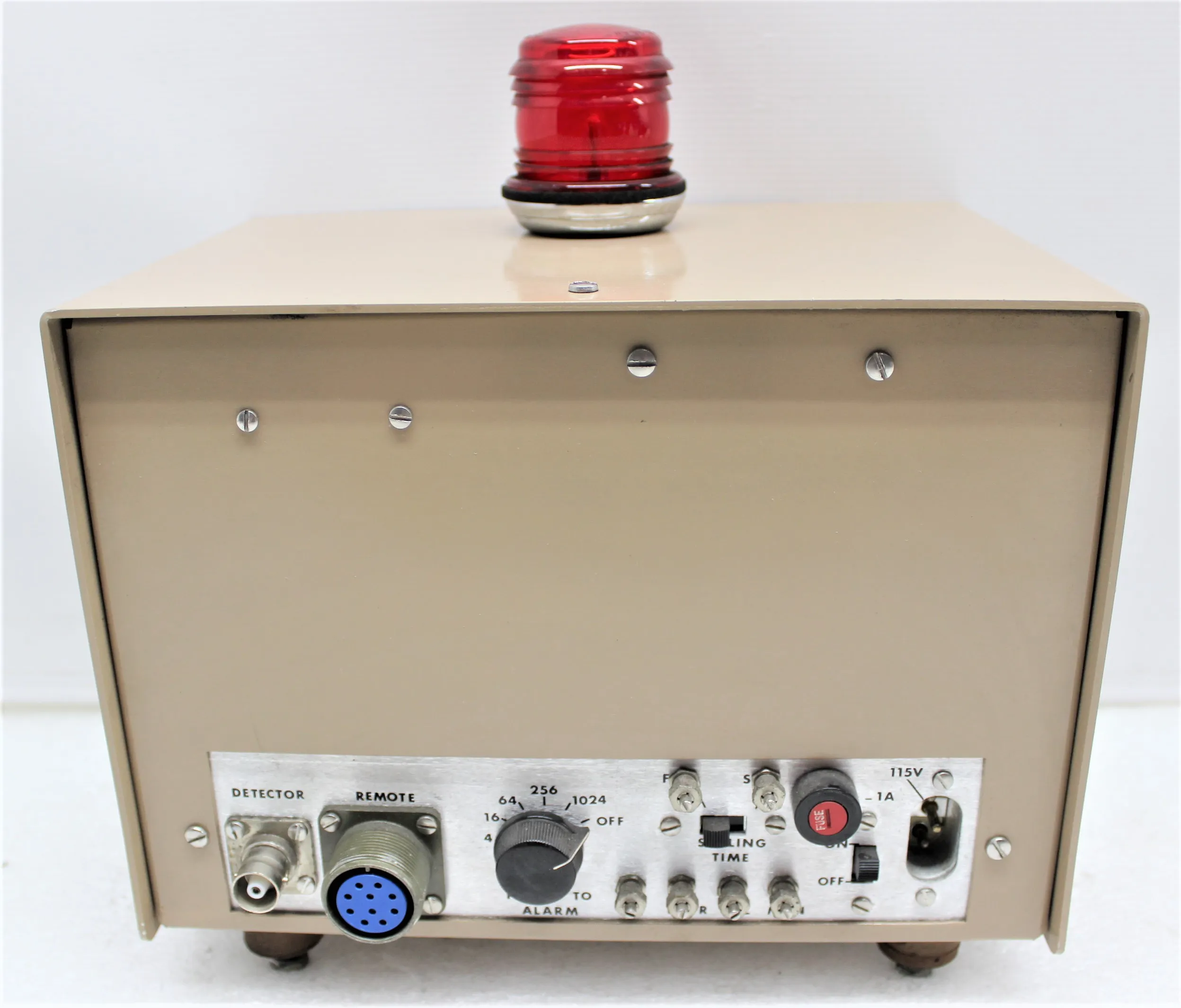 Ludlum Model 300 Radiological Area Alarm Meter