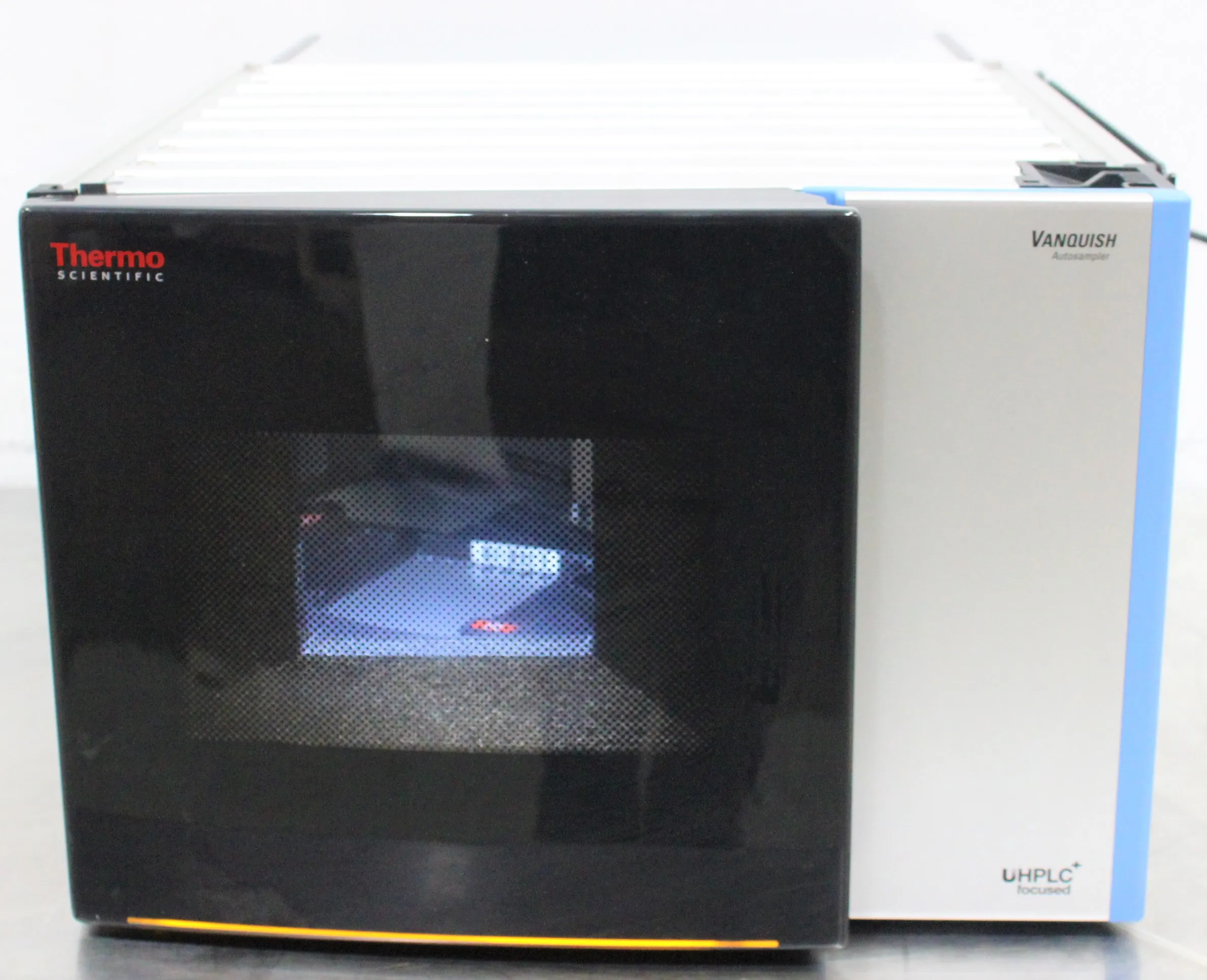 Thermo Scientific Vanquish UHPLC Split Sampler HT-Auto Sampler - 8301537 Used