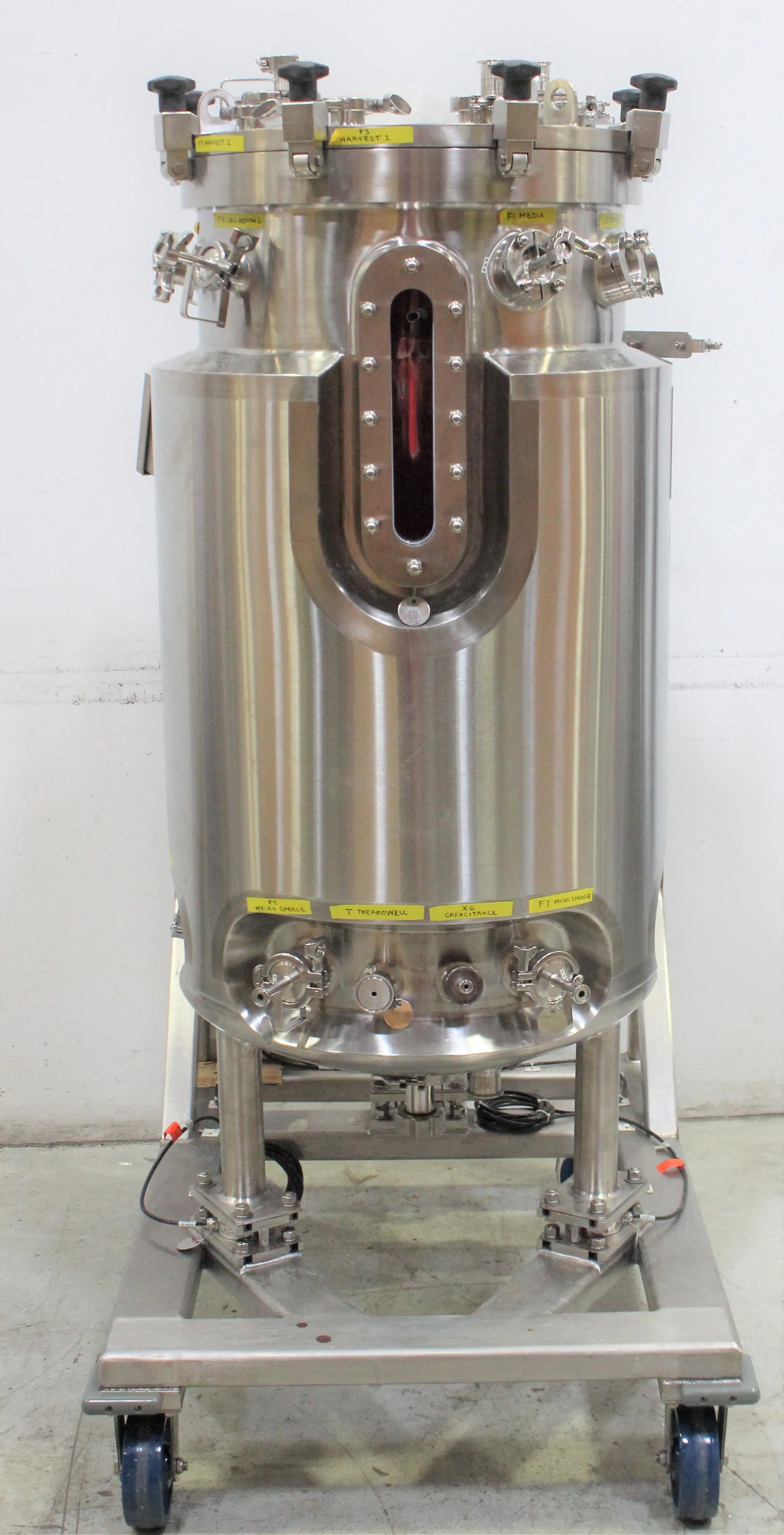 Stainless Technology 200 L Bioreactor - Used Laboratory Equipment