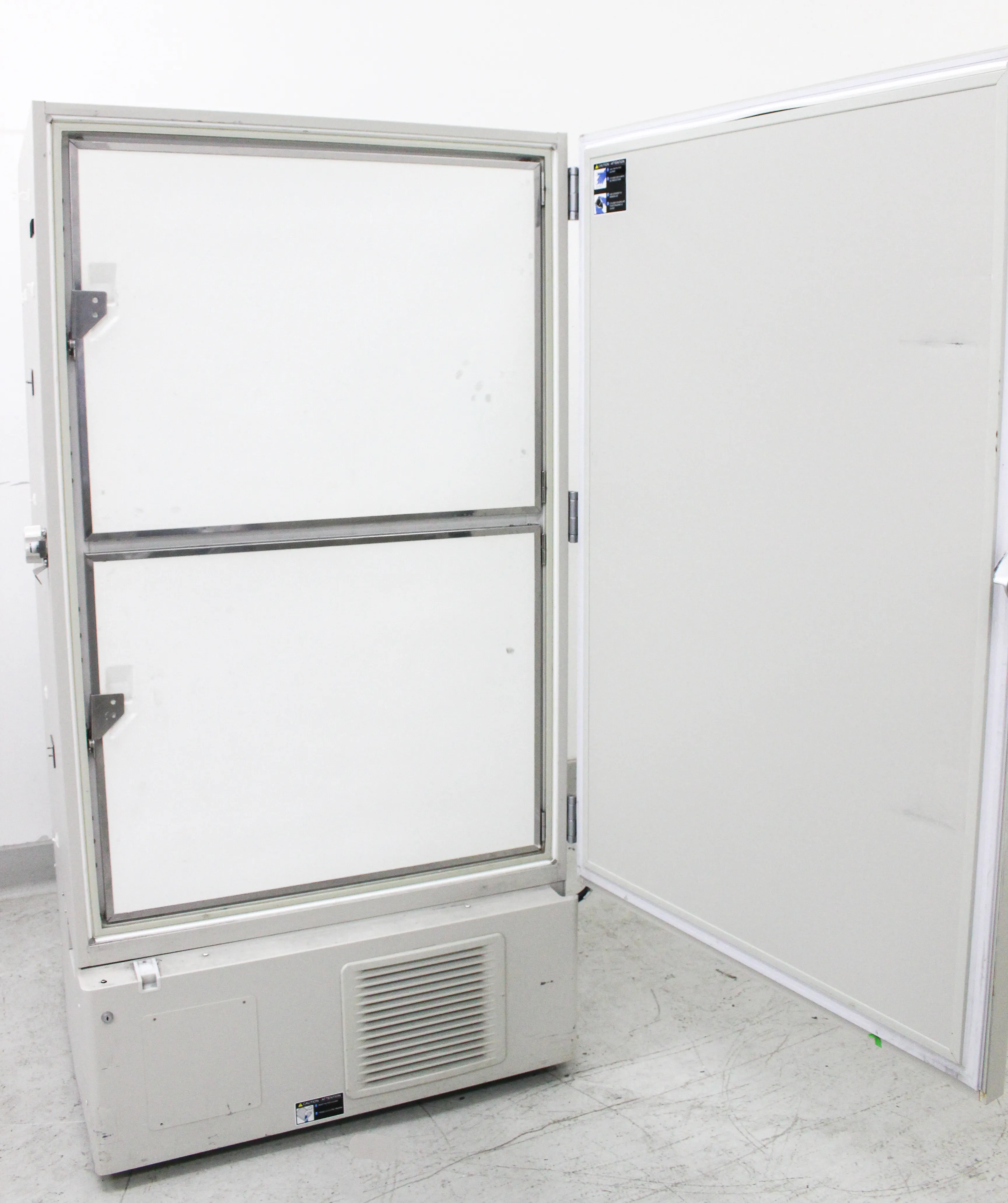 Panasonic VIP Plus Series MDF-U76VA-PA Ultra Low Temperature Freezer -80C  For Parts