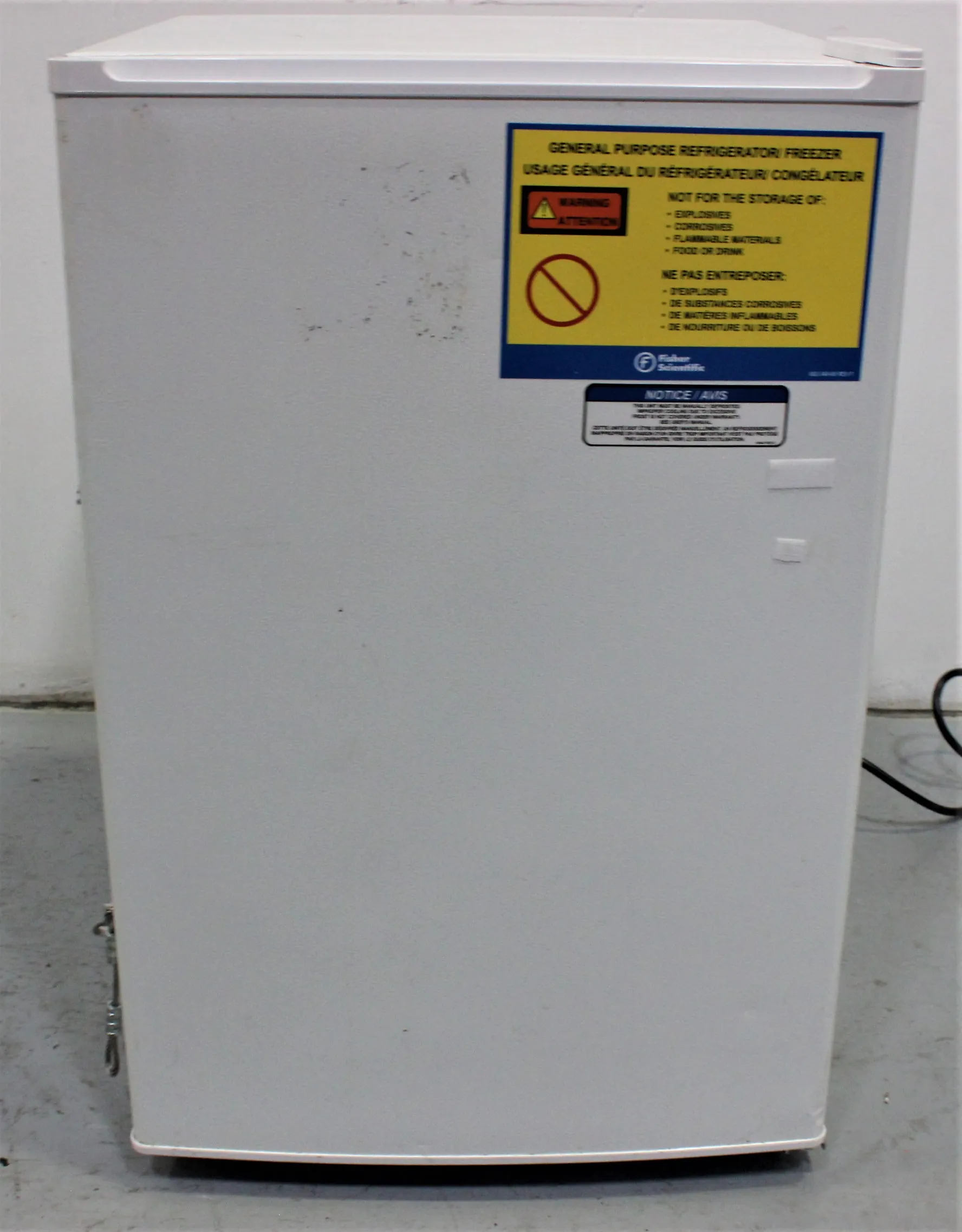 Fisher Scientific 05LFEEFSA Freezer 5 cu. ft. - Used and in Working Condition - 30-Day Warranty