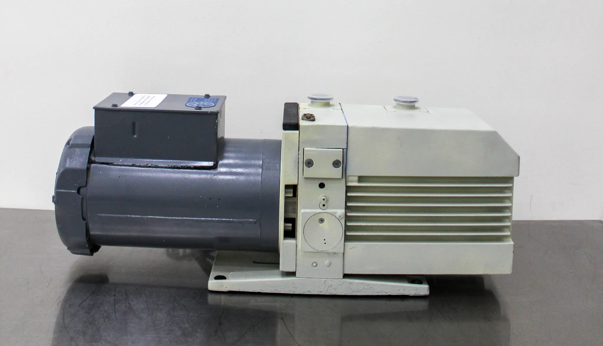 Leybold Trivac Vacuum Pump D4B - Used