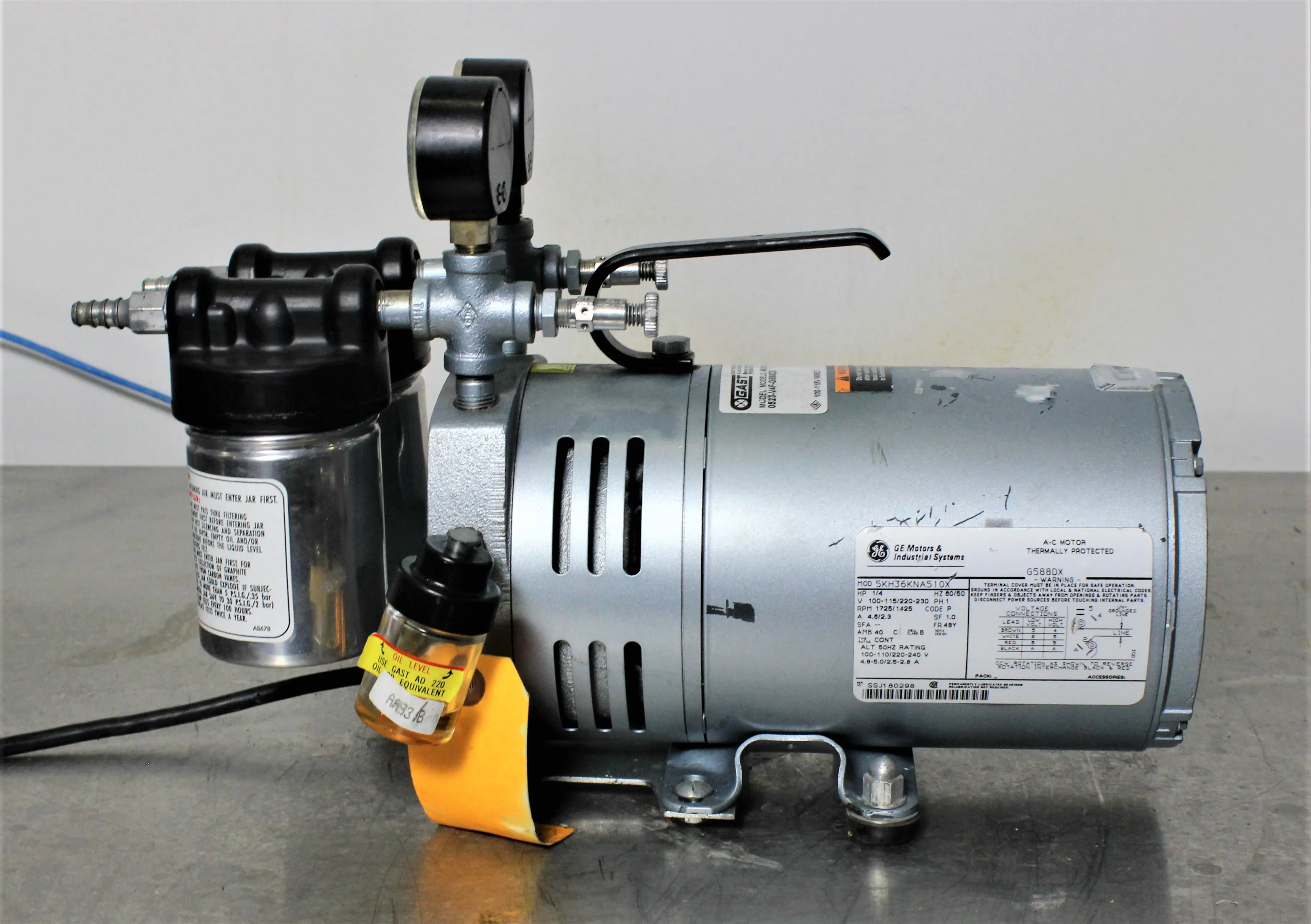 Gast 0523-V4F-G588DX Vacuum Pump