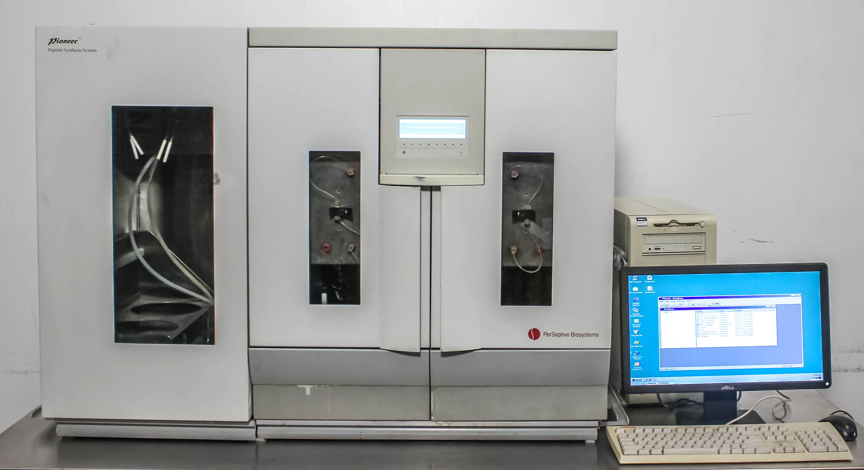 Biosystems Pioneer Peptide Analyzer