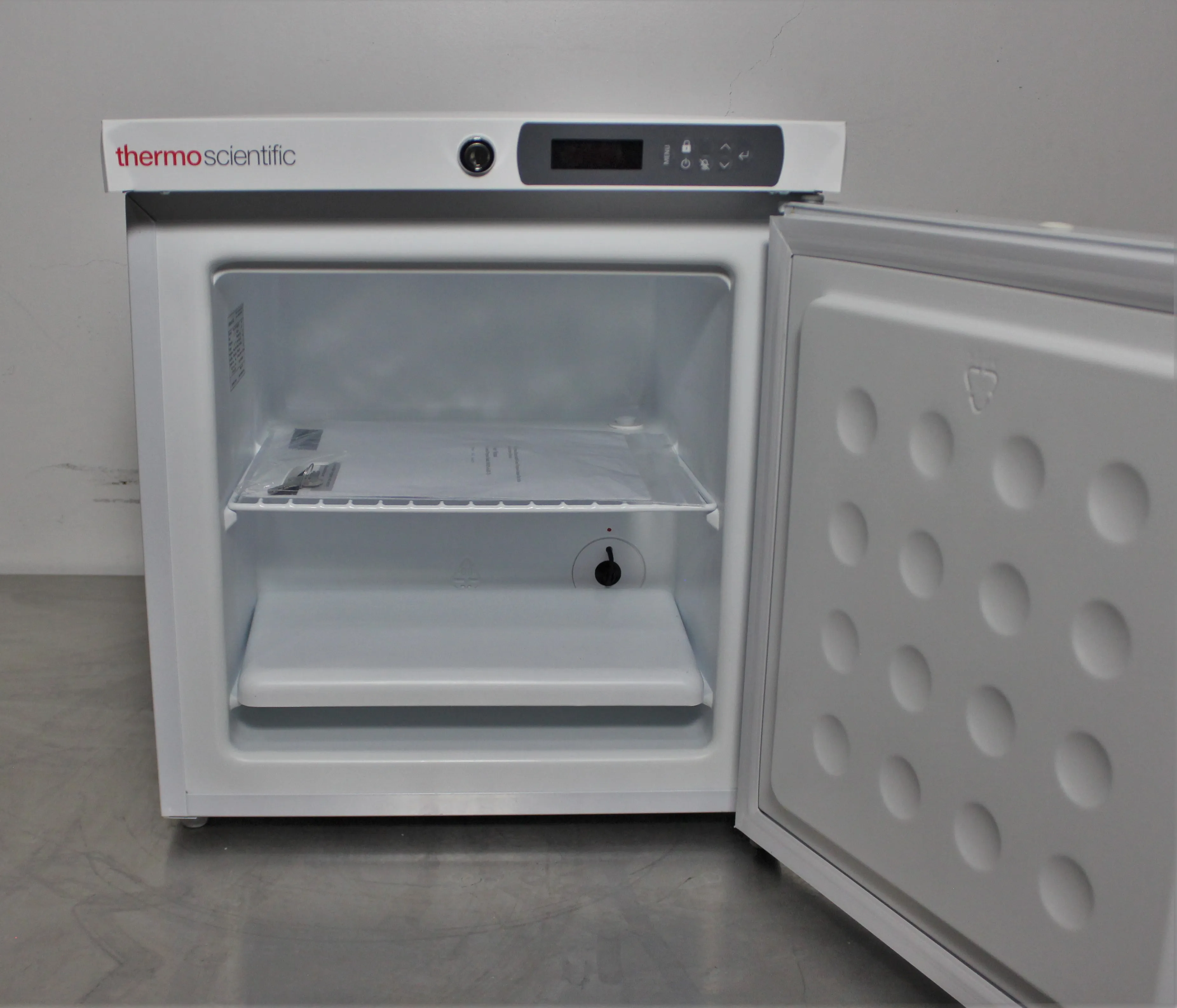 Thermo Scientific GPF Series -20C Manual Defrost Countertop Freezer