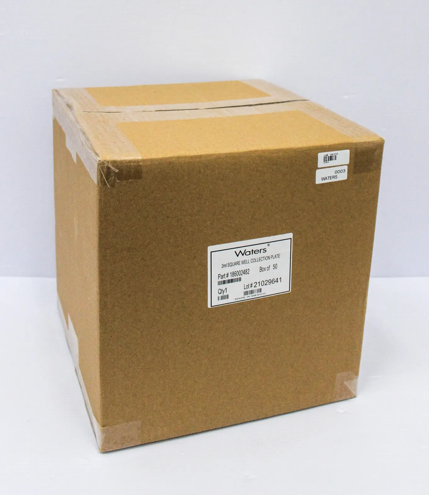 WATERS 2ml Square Well Collection Plate 186002482 - New and Sealed Box - 30-Day Warranty