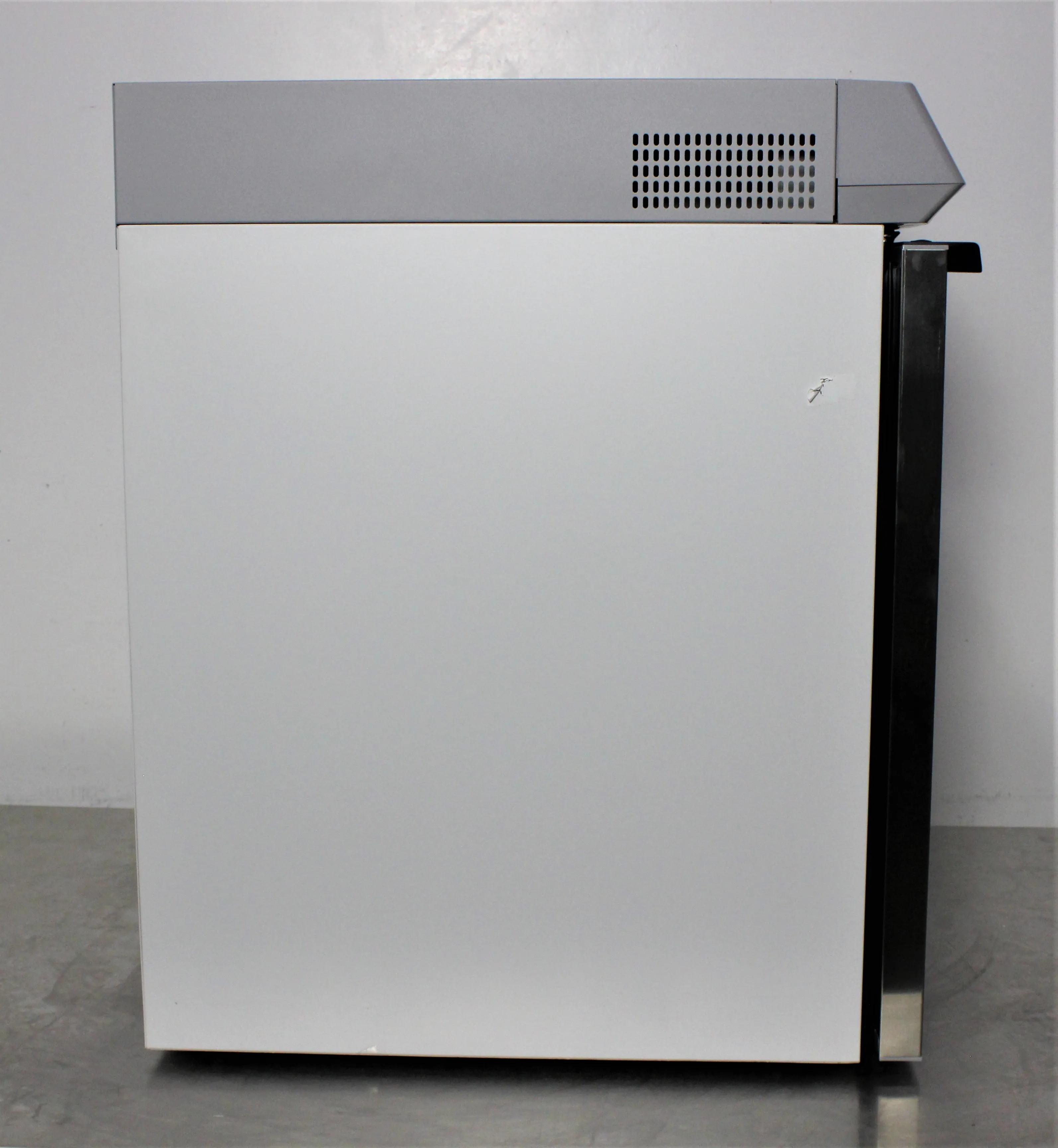 Thermo Scientific TSX Series High-Performance Undercounter Refrigerator, Glass Door TSX505GA