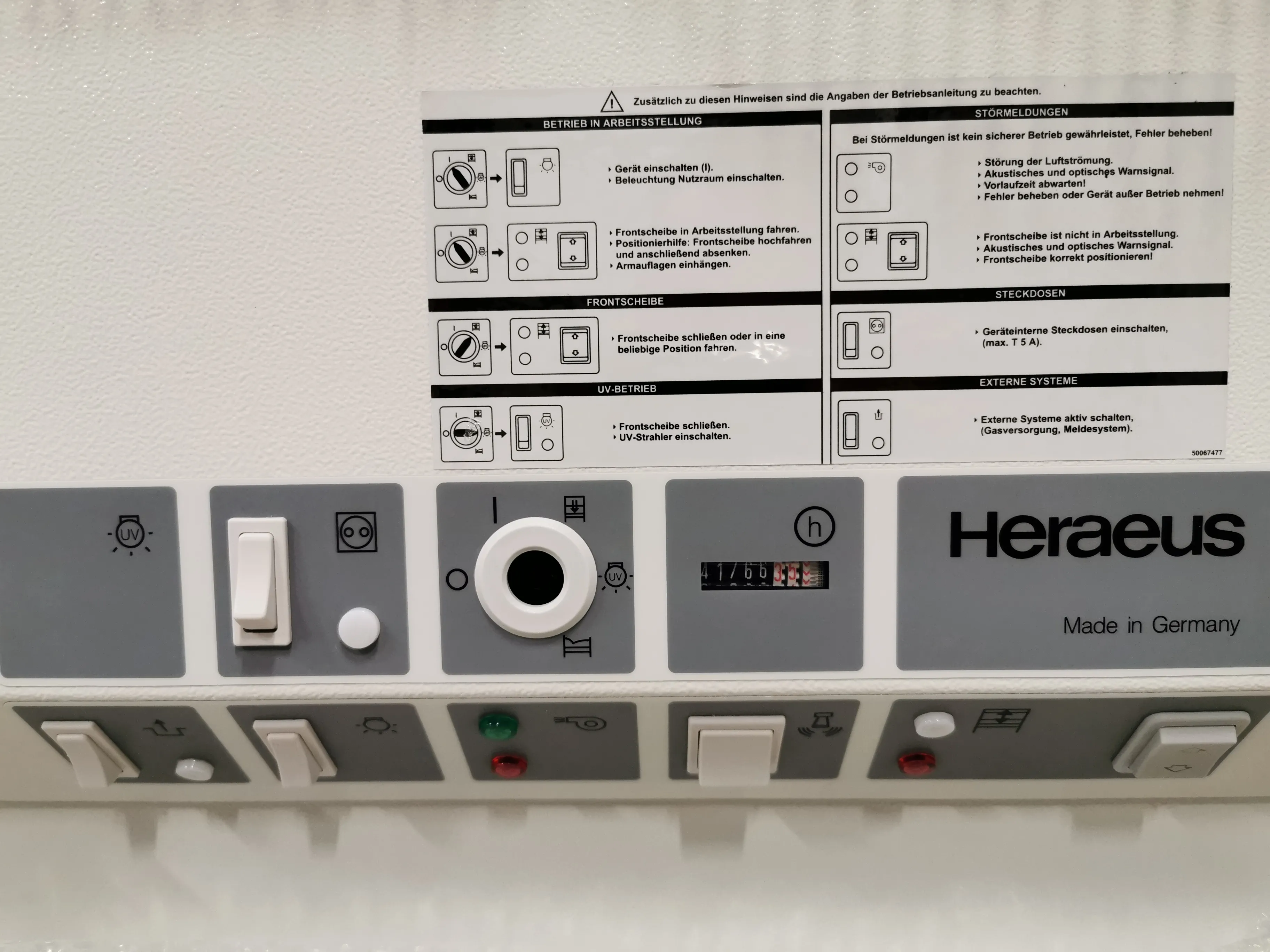 Kendro HeraSafe HS12 Biosafety Cabinet - Used Lab Equipment