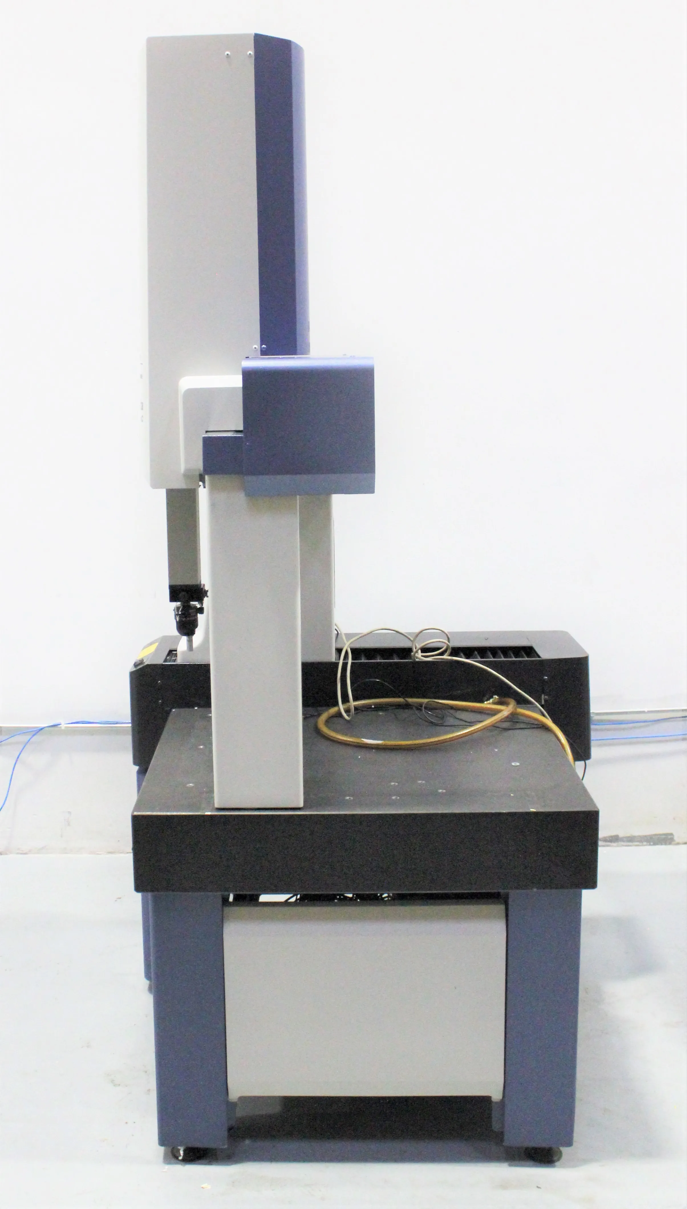 Mitutoyo Crysta-Apex C544 Density Meter