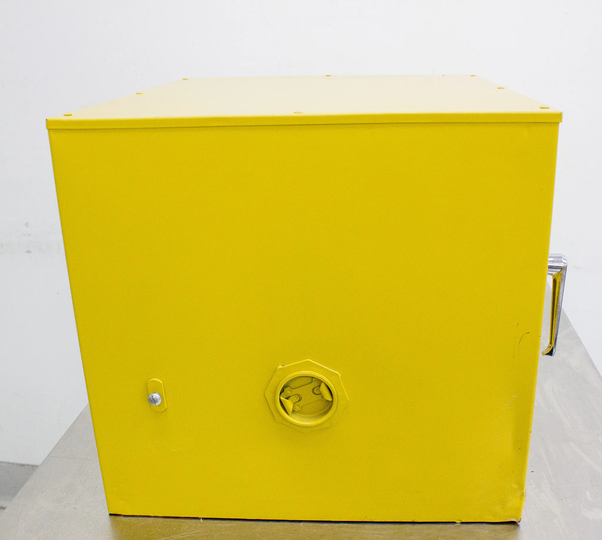 Flammable Storage Cabinet 20x20x18 in