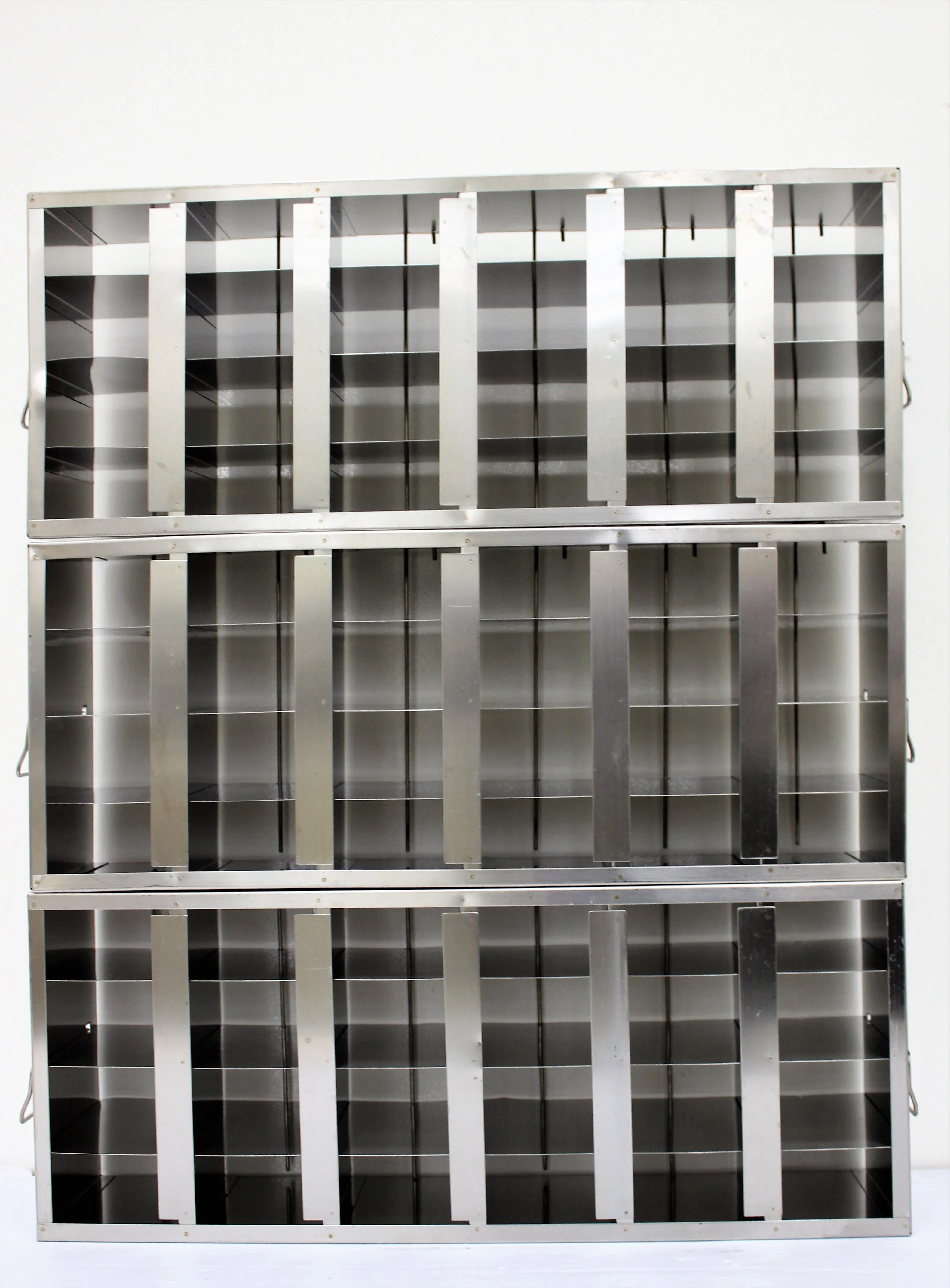 VWR CryoPro 89214-716 Upright ULT Freezer Racks Stainless Steel 24 boxes 6x4