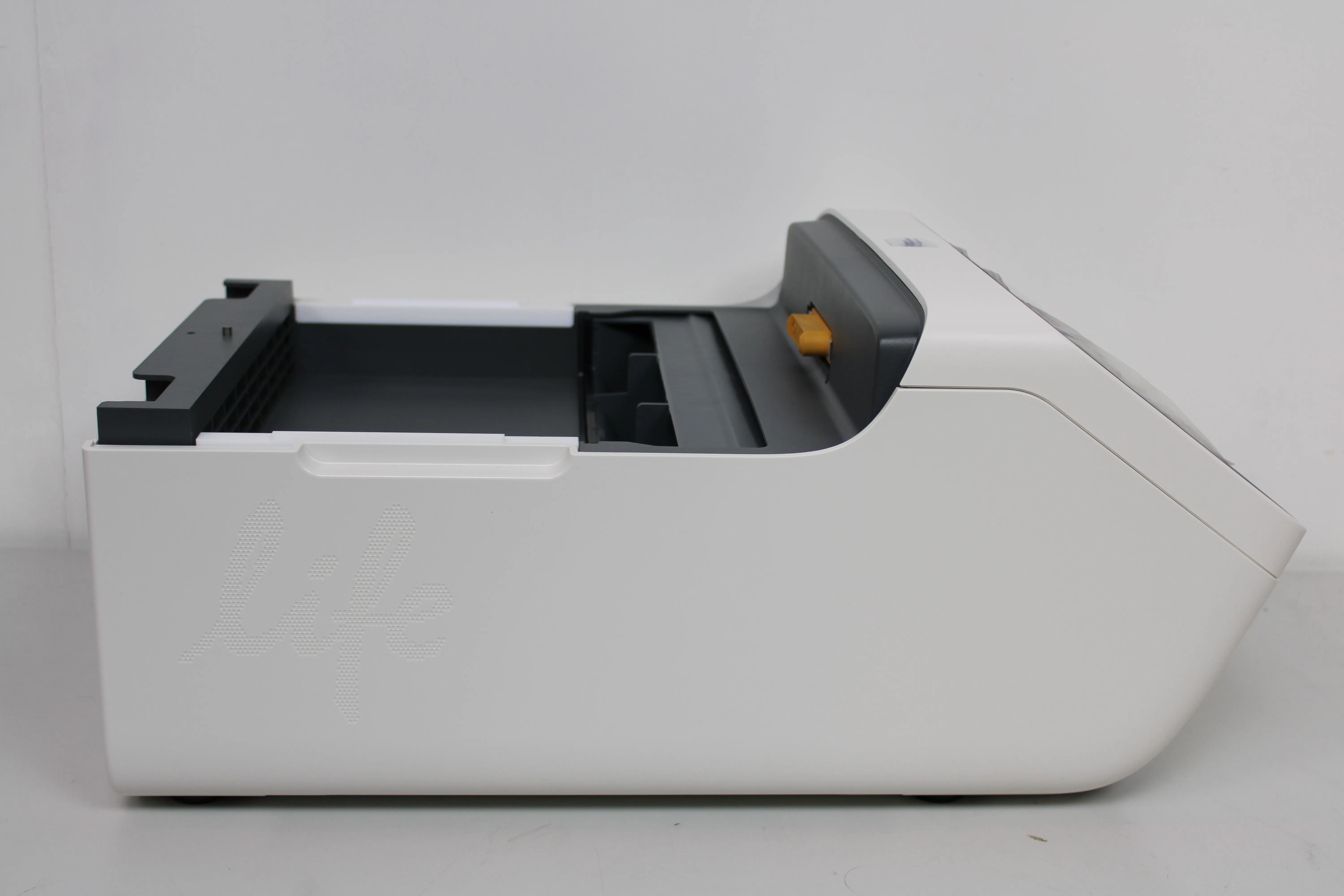 Applied Biosystems ProFlex Base Real Time PCR Machine 4483636