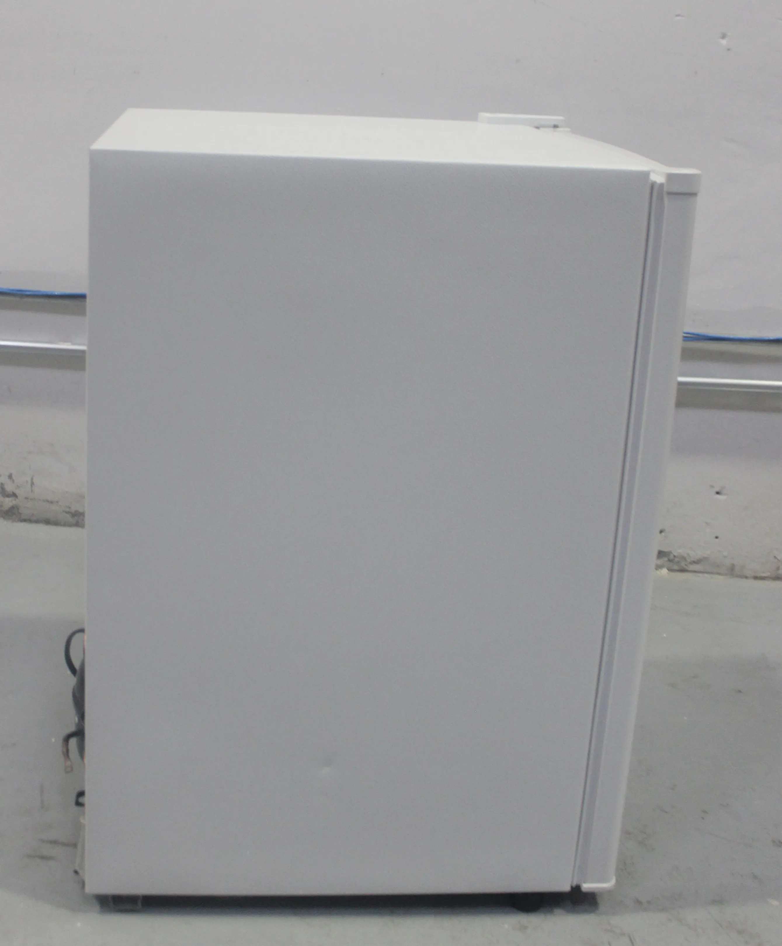 Thermo Scientific 3752-DB Laboratory Freezer