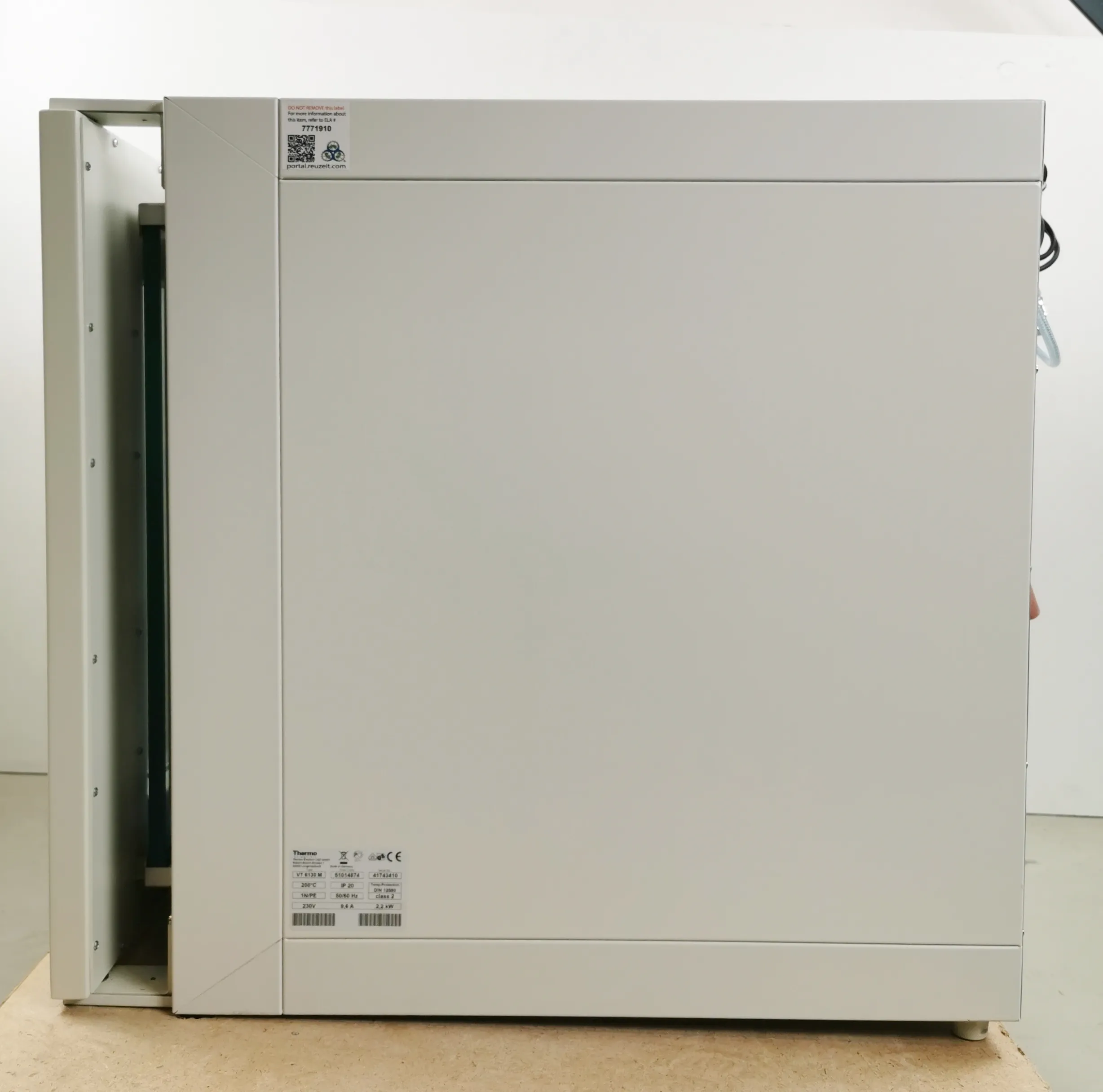 Thermo Scientific VacuTherm Vacuum Oven VT 6130 M