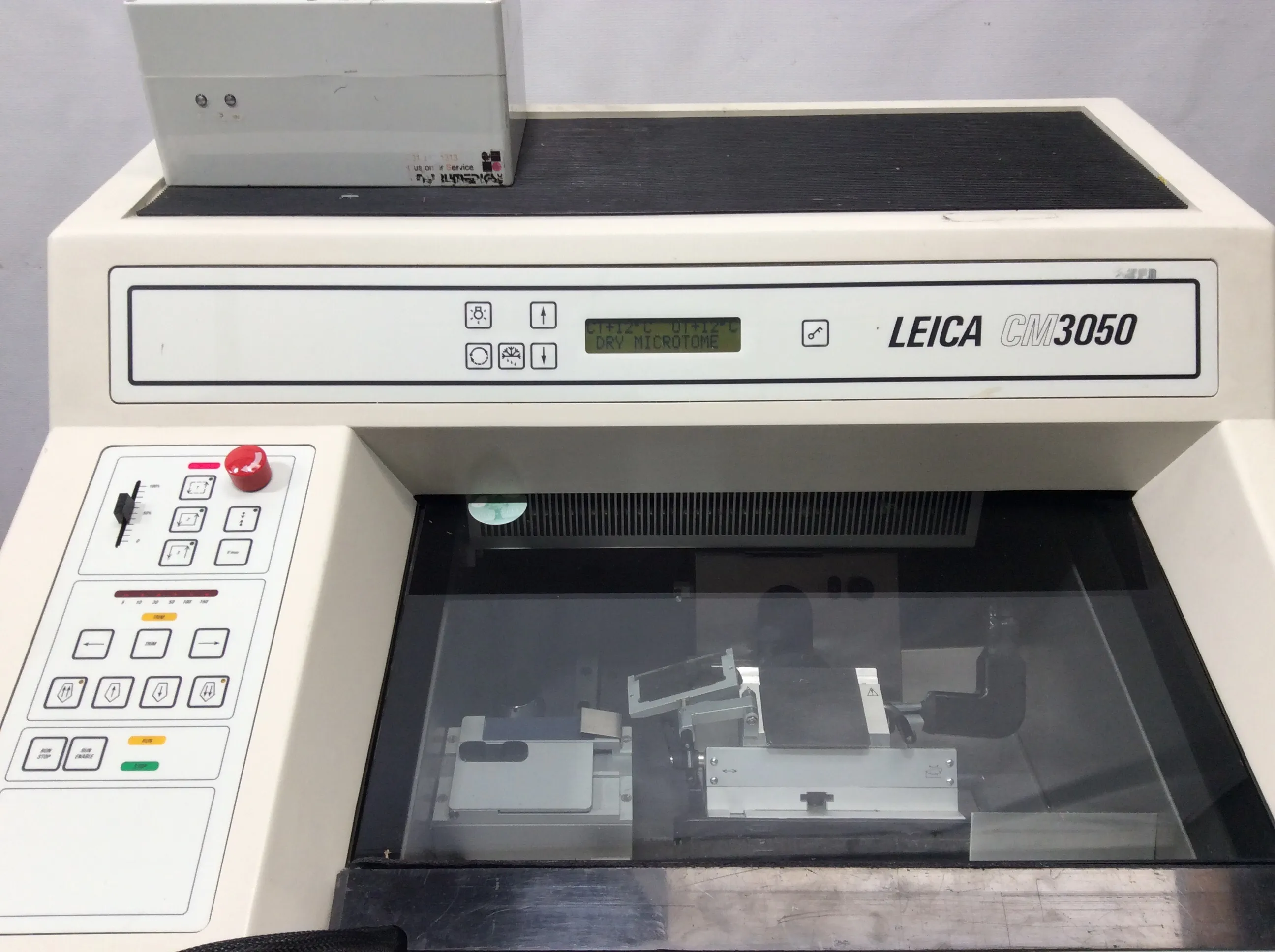 LEICA CM3050 -3-1-1 Microtome Cryostat