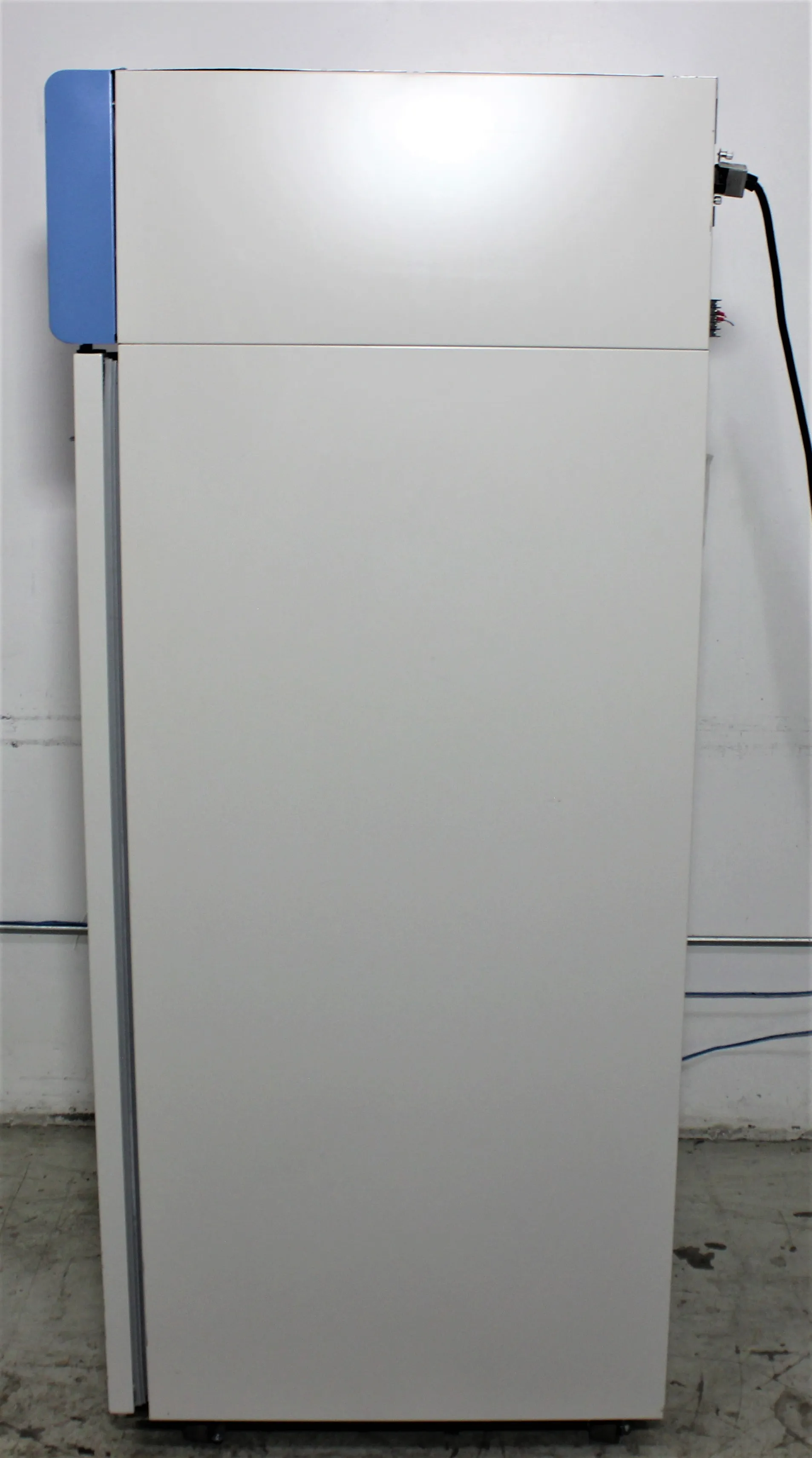 Thermo Scientific High-Performance Lab Freezer UGL302A