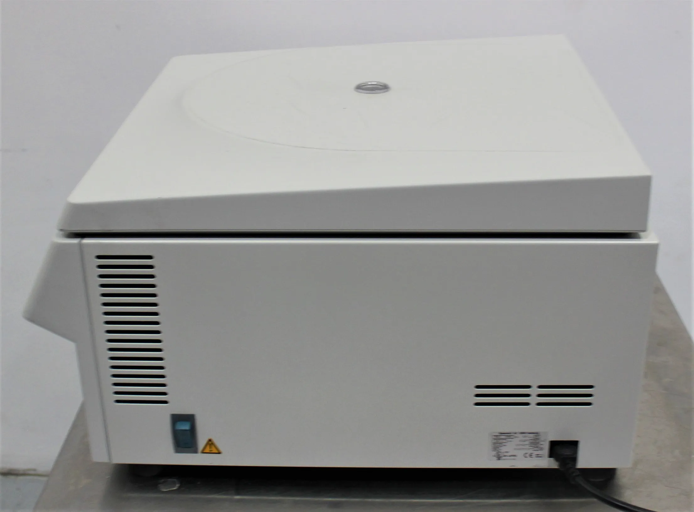 Eppendorf 5810 Benchtop Centrifuge