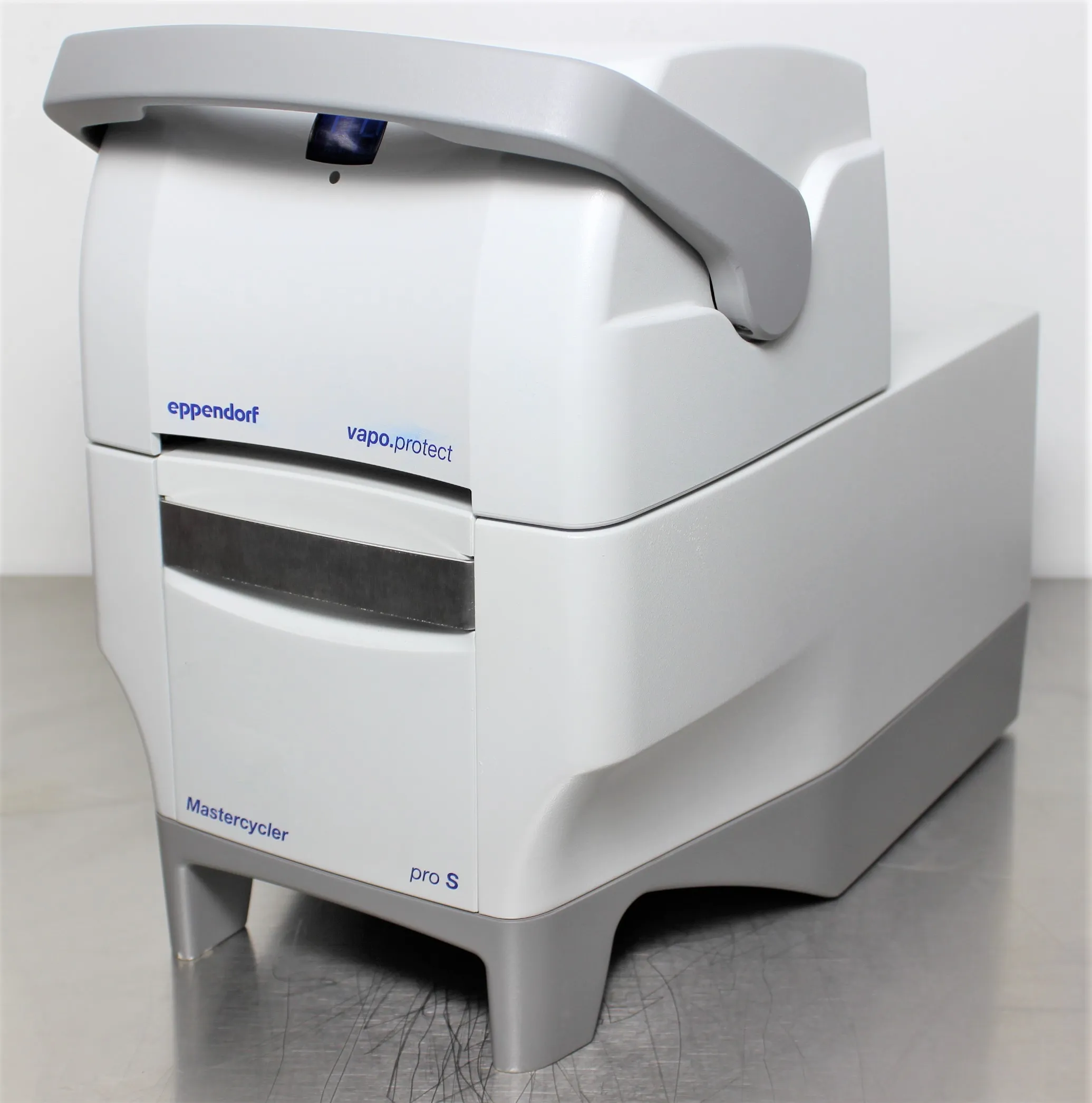 Eppendorf Pro S 6325 Vapor protect PCR System