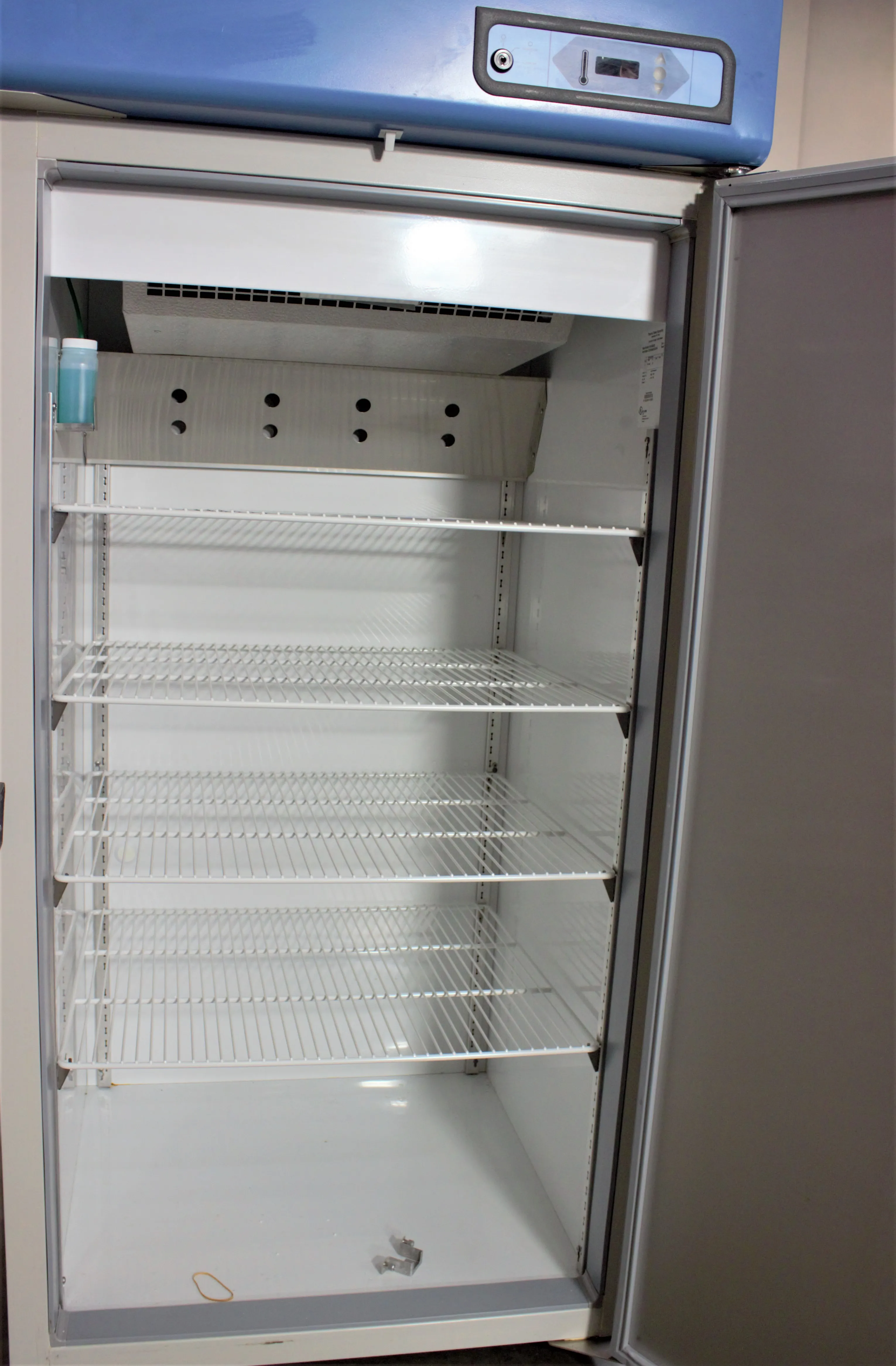 Thermo Scientific Revco REL3004A High-Performance Lab Refrigerator