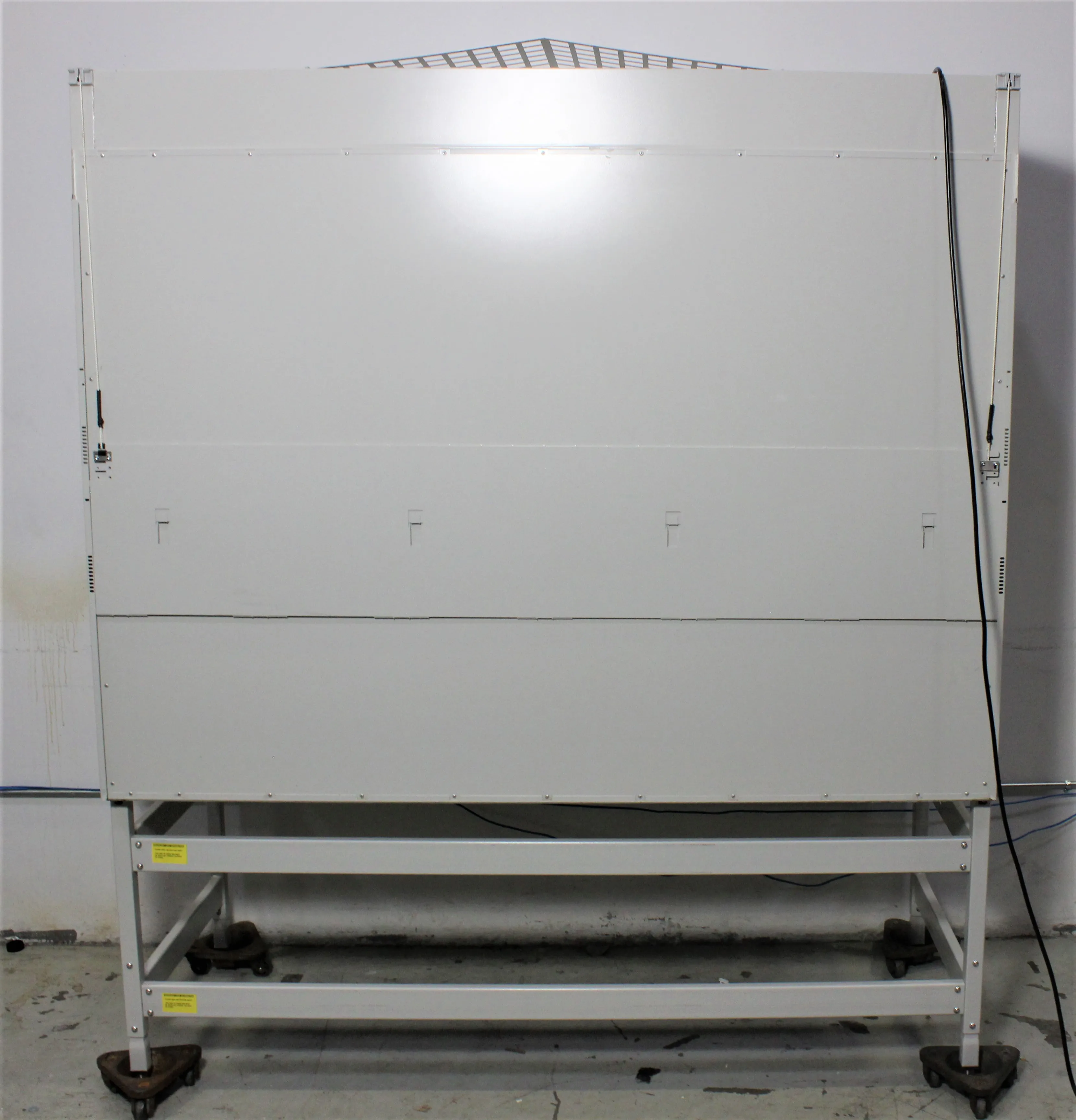 Thermo Fisher 1300 Series A2 Class II, Type A2 Bio Safety Cabinet