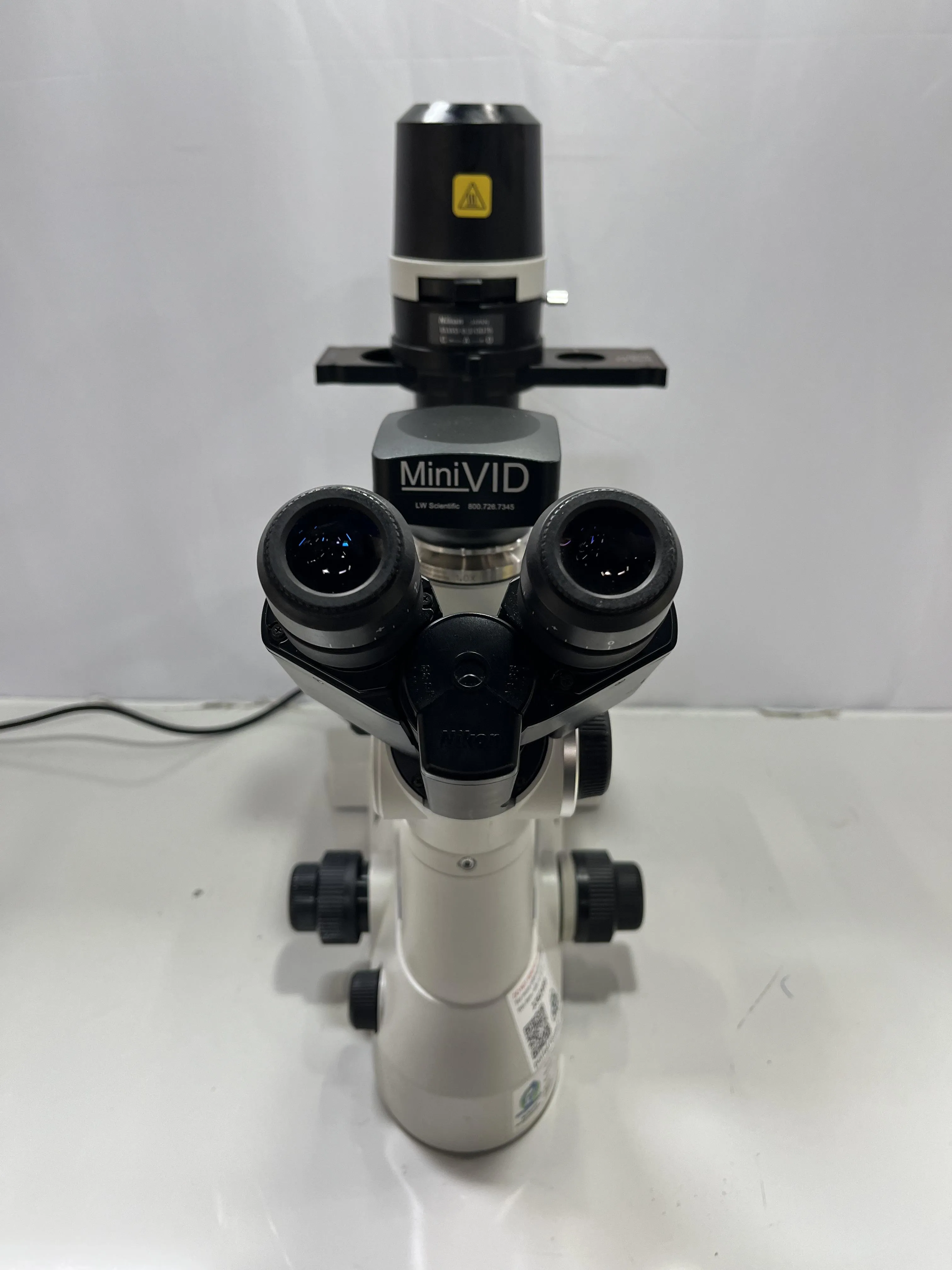 Nikon Eclipse TS100 Inverted Microscope with 4 Objectives