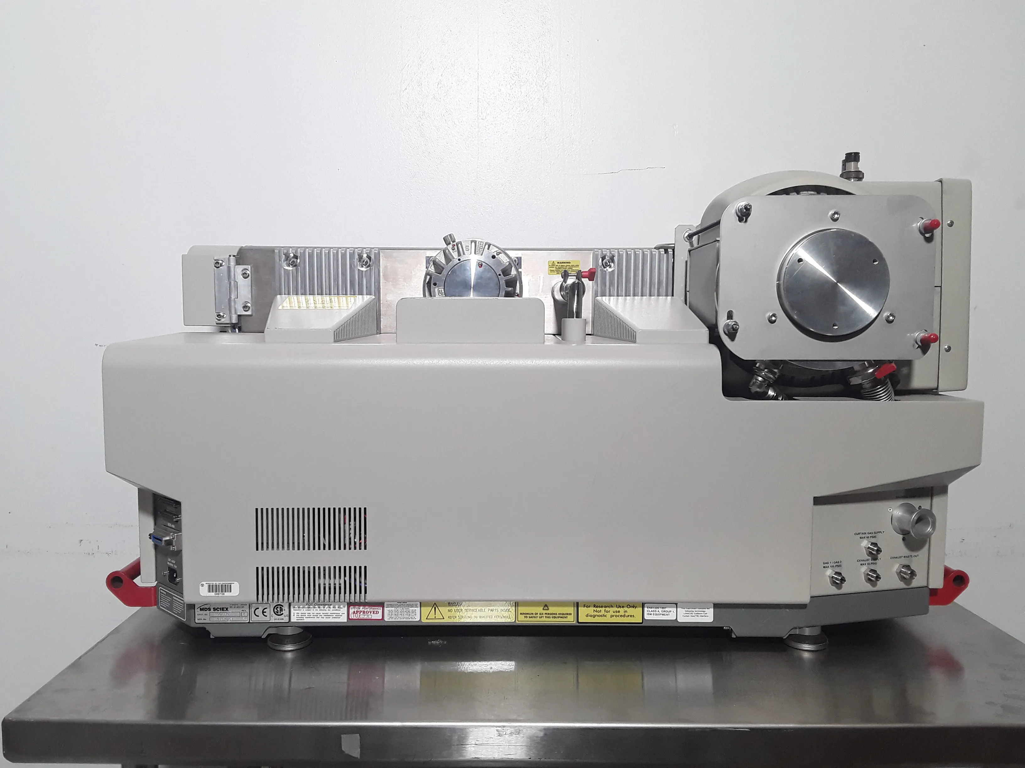 Applied Biosystems 4000 QTRAP Hybrid Triple Quadrupole LIT Mass Spectrometer with Linear Ion Trap