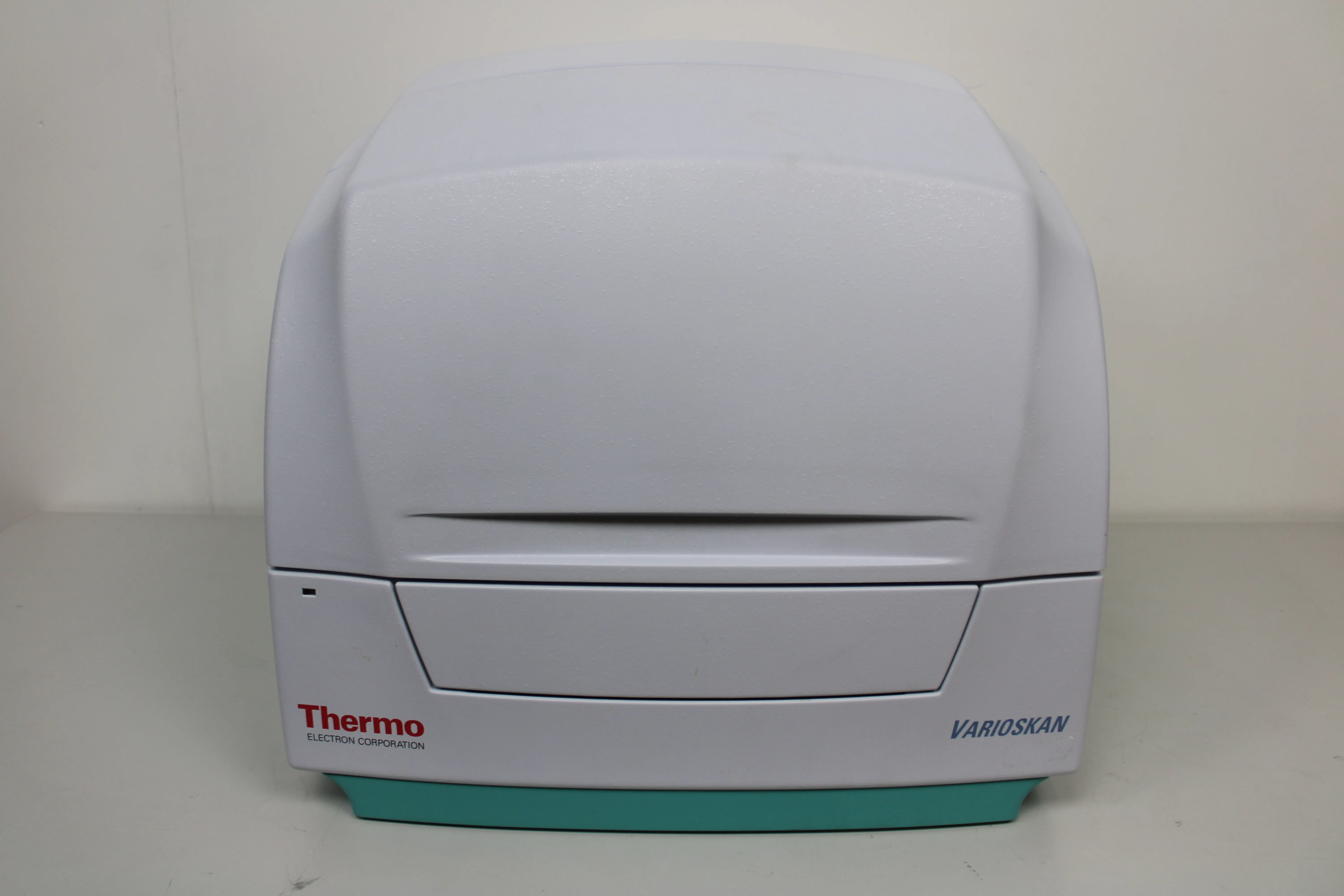 Thermo Electron Varioskan 3001 Fluorometer Spectrometer - Multi-Well