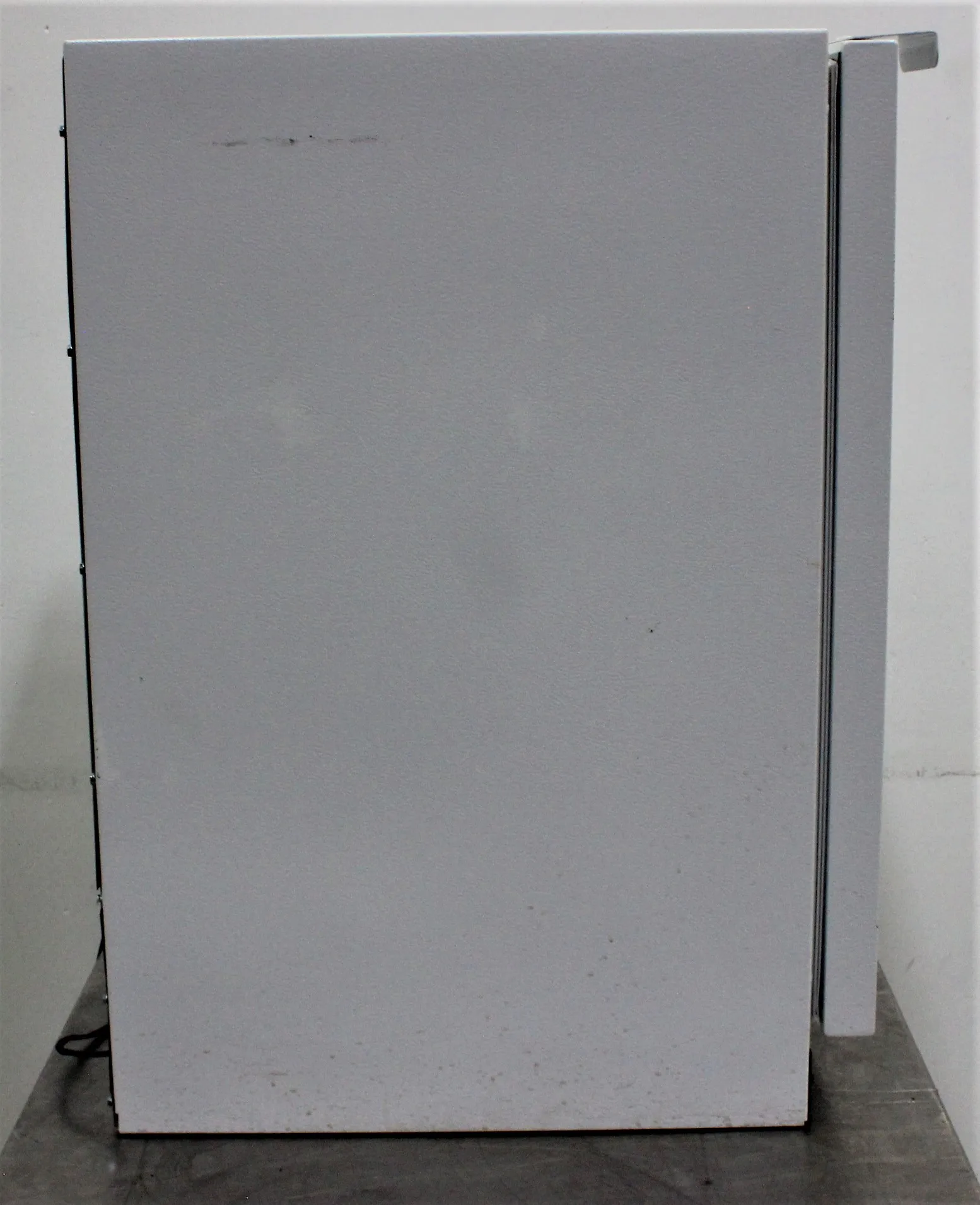 MARVEL scientific 6CARM100 Refrigerator - Used