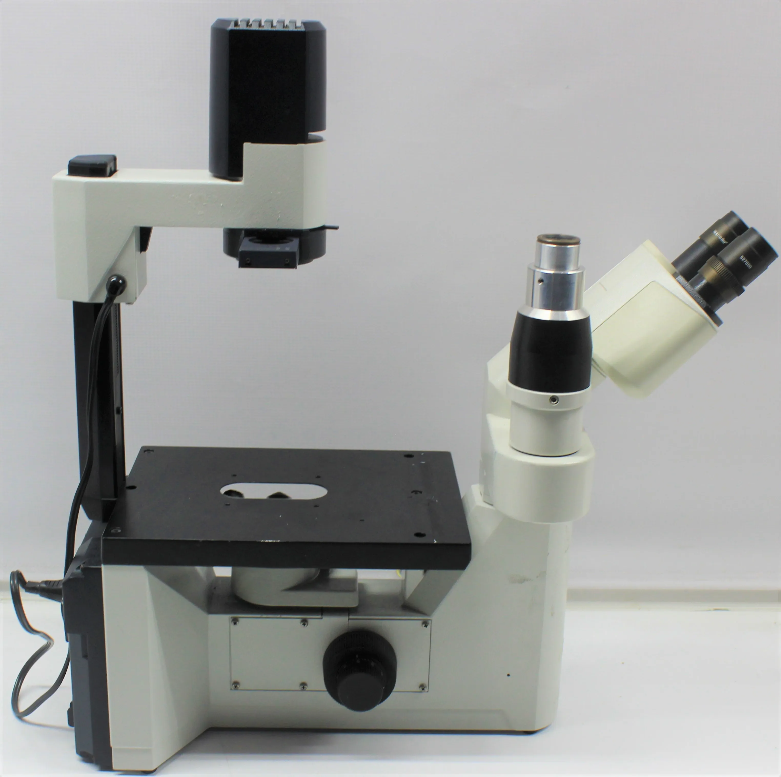 LEICA DMIL Inverted Microscope