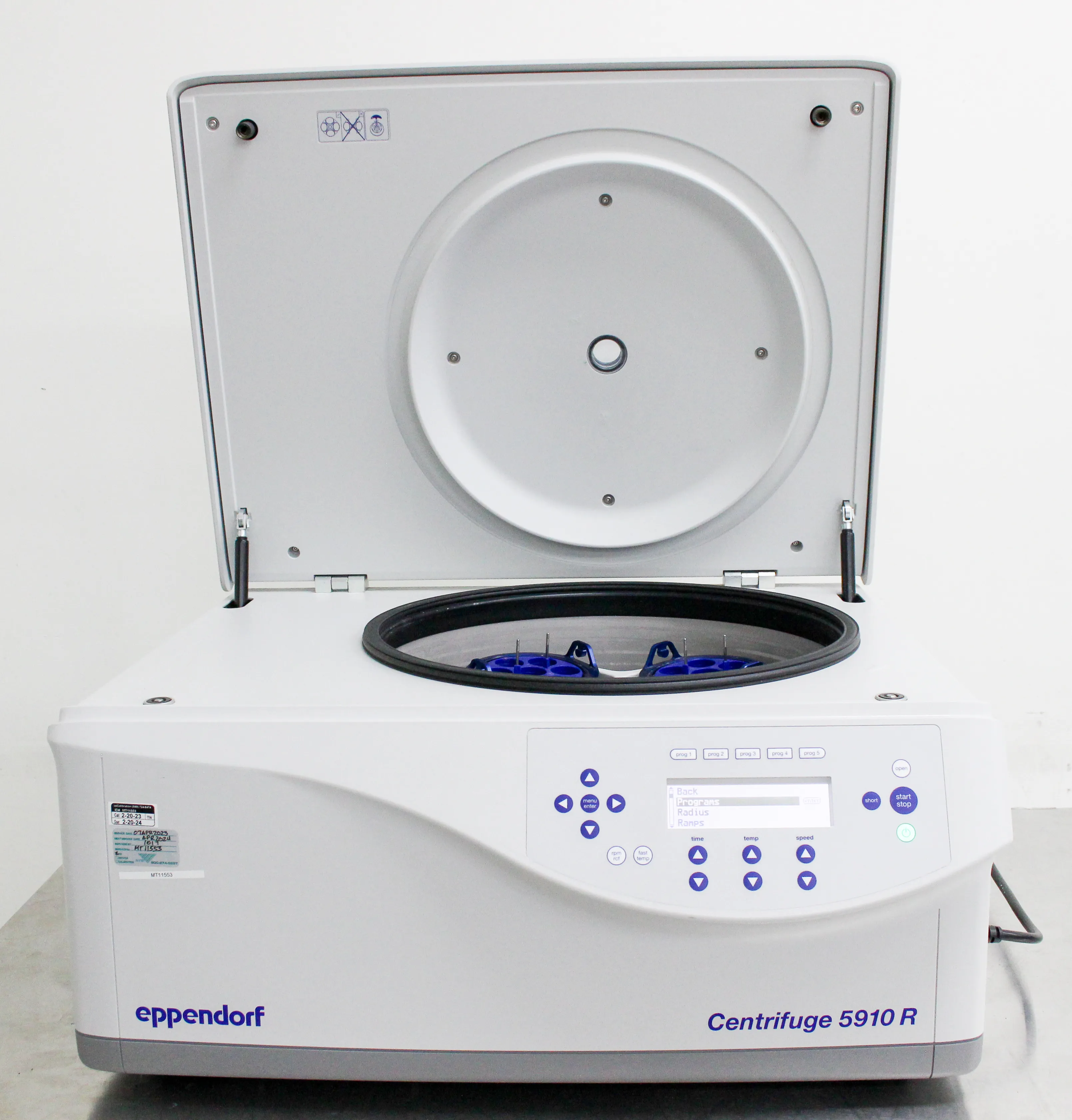 Eppendorf 5910 R Refrigerated Benchtop Centrifuge with S-4x750 Rotor