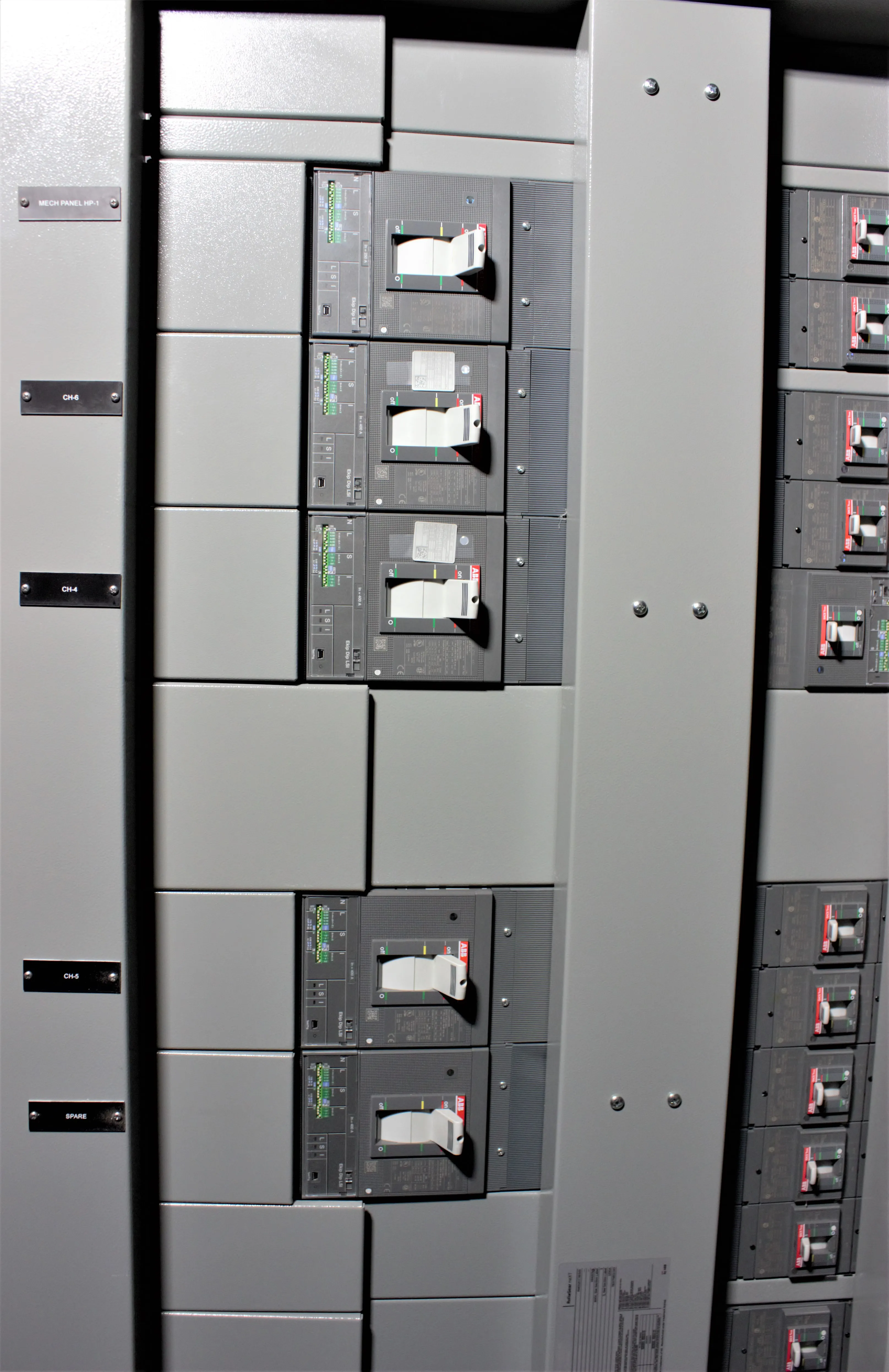 ABB ReliaGear neXT 600V Power Panel with TMAX XT Circuit Breakers - Class 4 - As-Is Used