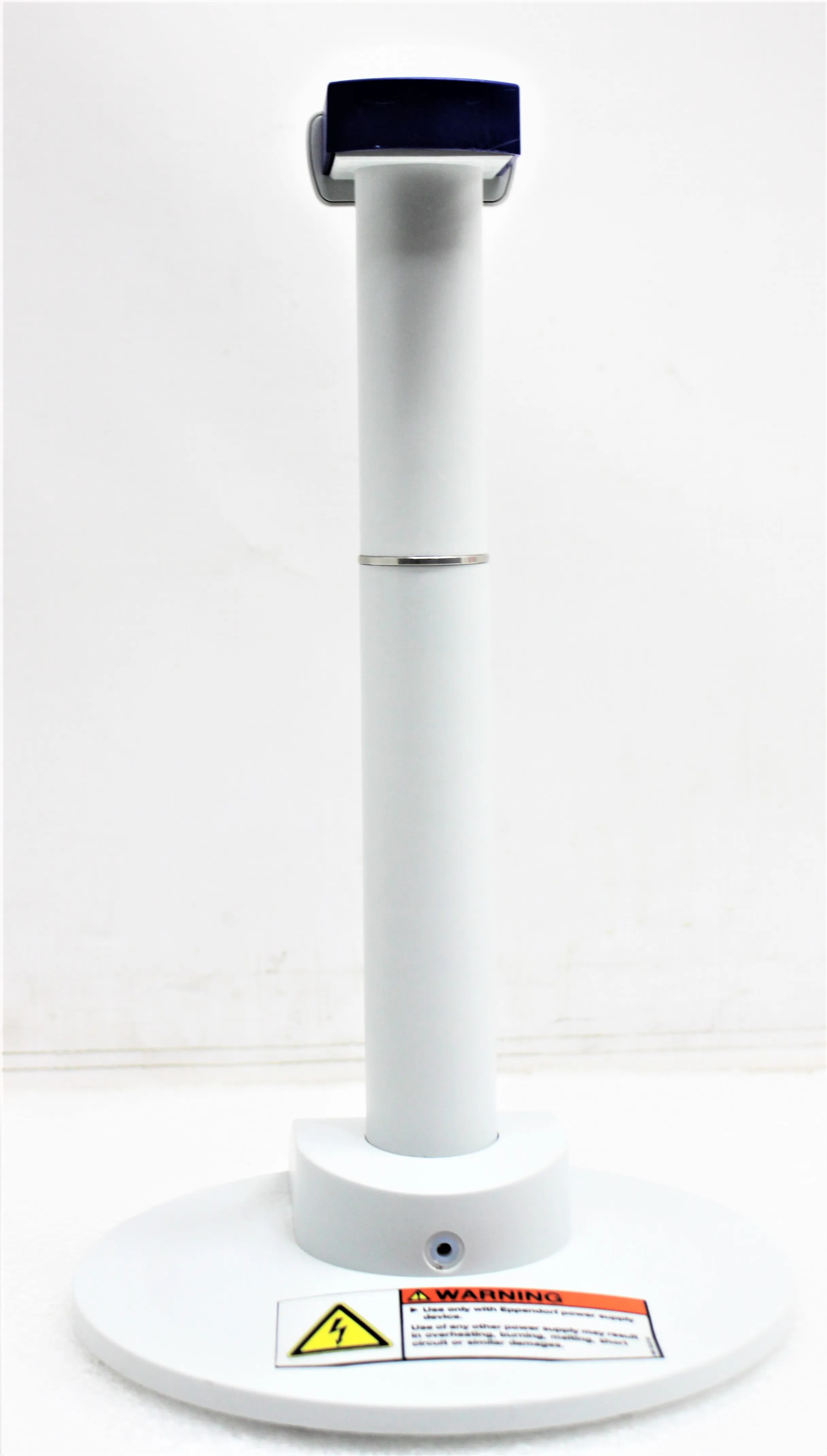 Eppendorf Single-Place Charging Stand for Repeater Series Electronic Repeater Pipettes