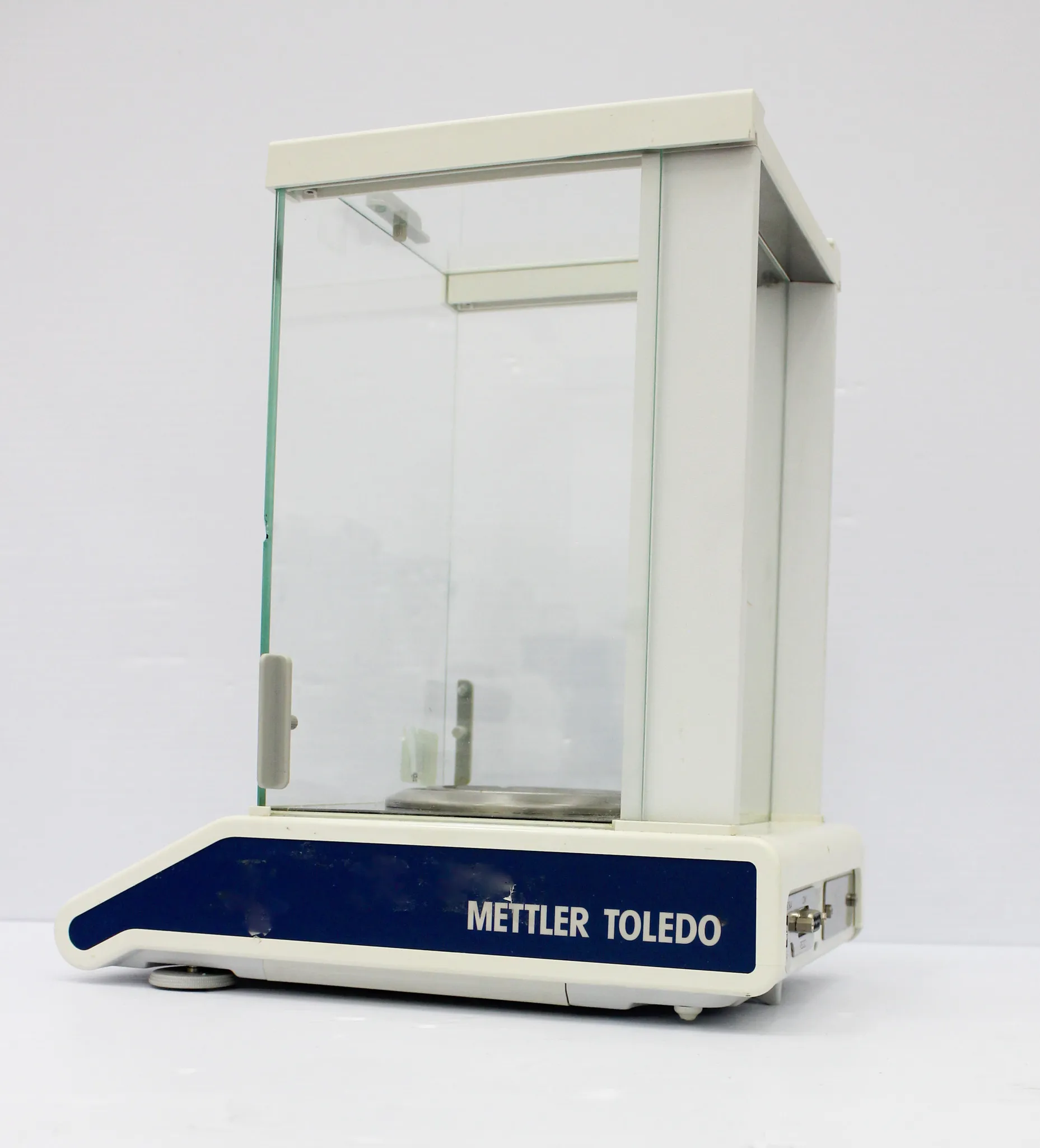 Mettler-Toledo New Classic MF Analytical Balance ML104/03