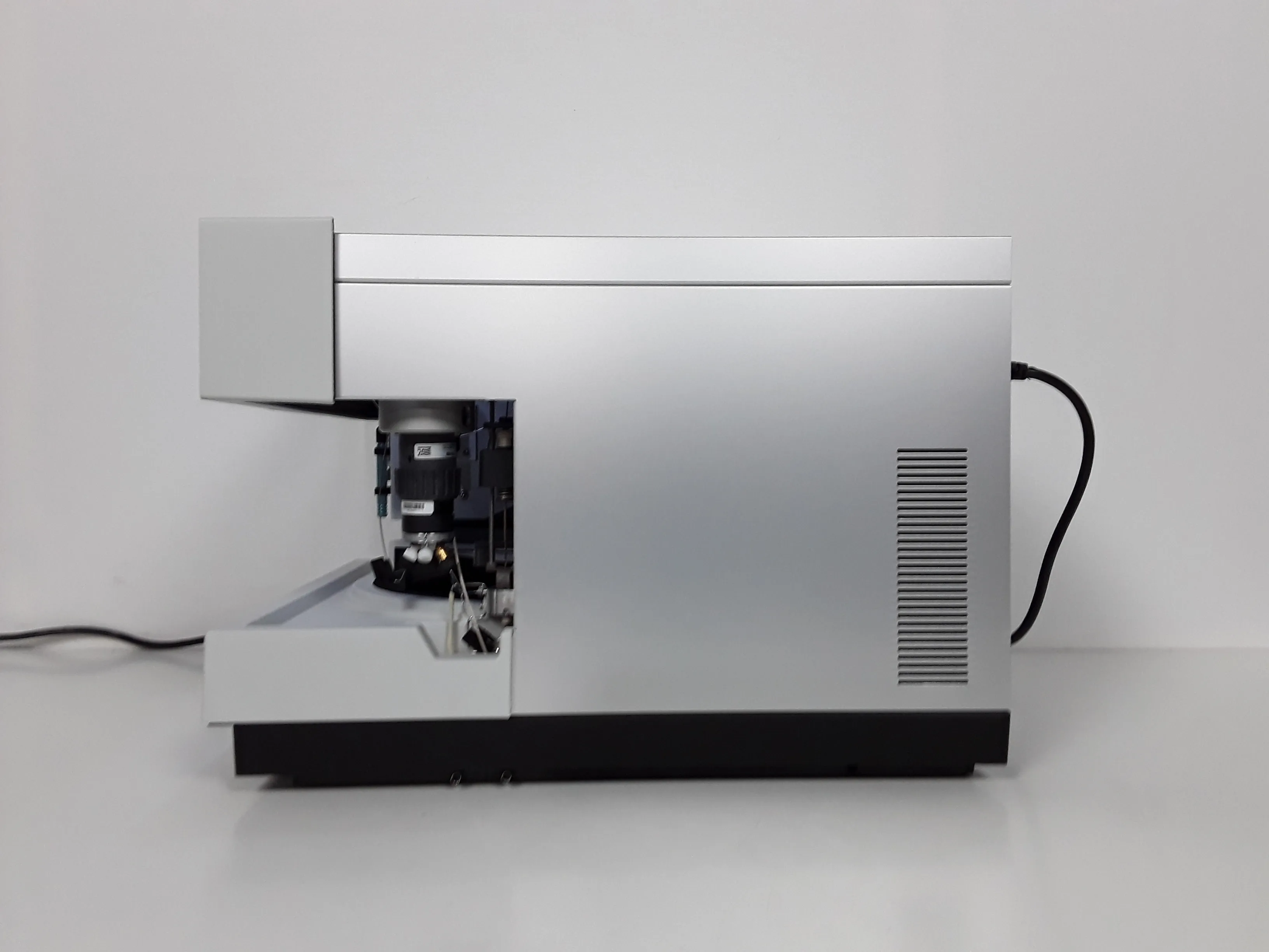 Thermo Dionex Ultimate 3000 WPS-3000SL Autosampler HPLC/GC/CE Class 2 Used 30-Day Warranty