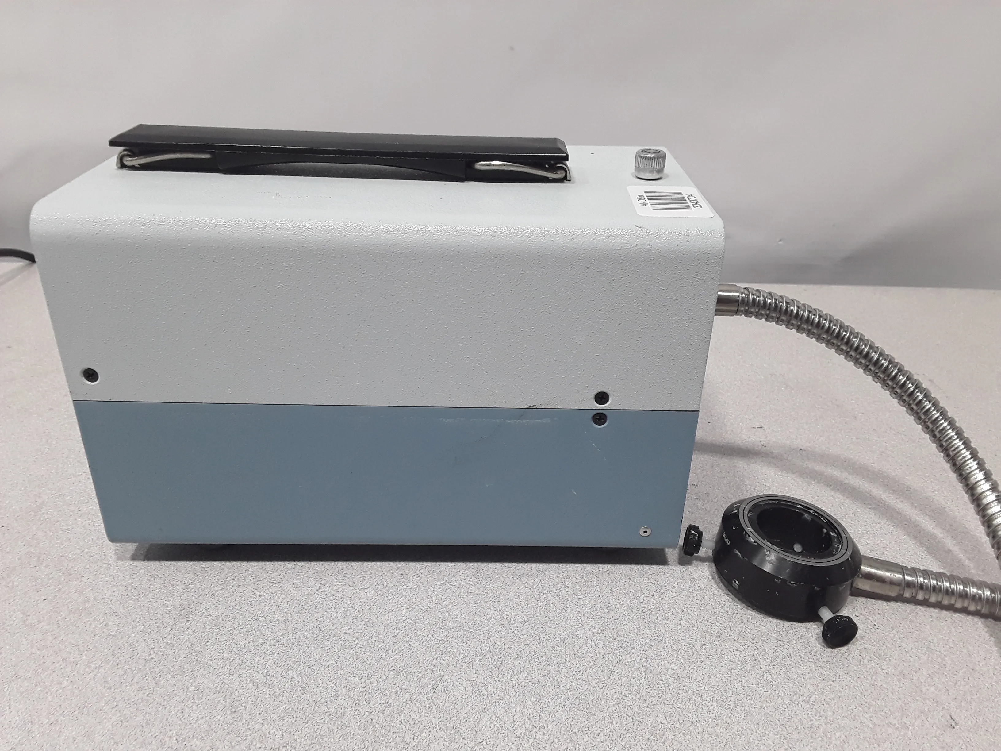 A.G. Heinze Dyna Lite 150 Fiber Optic Power Supply