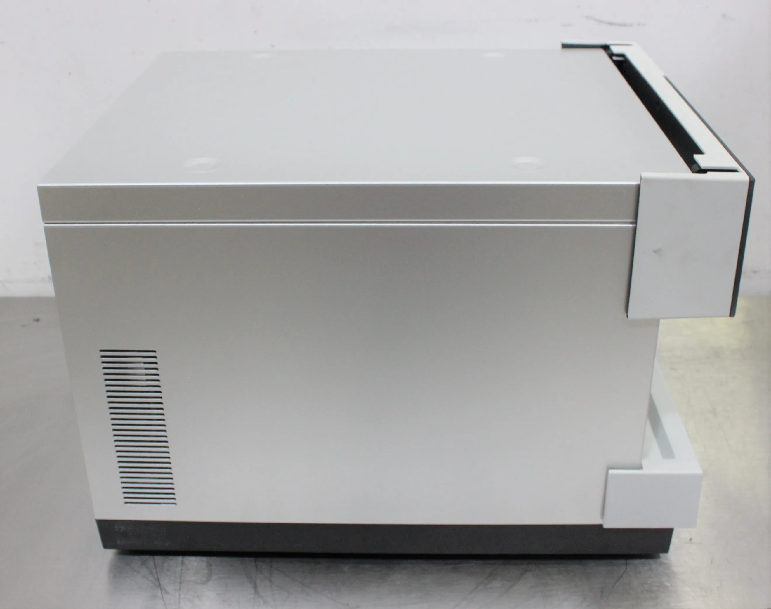 Thermo Fisher WPS-3000TRS Rapid Separation Well Plate Autosampler - Used