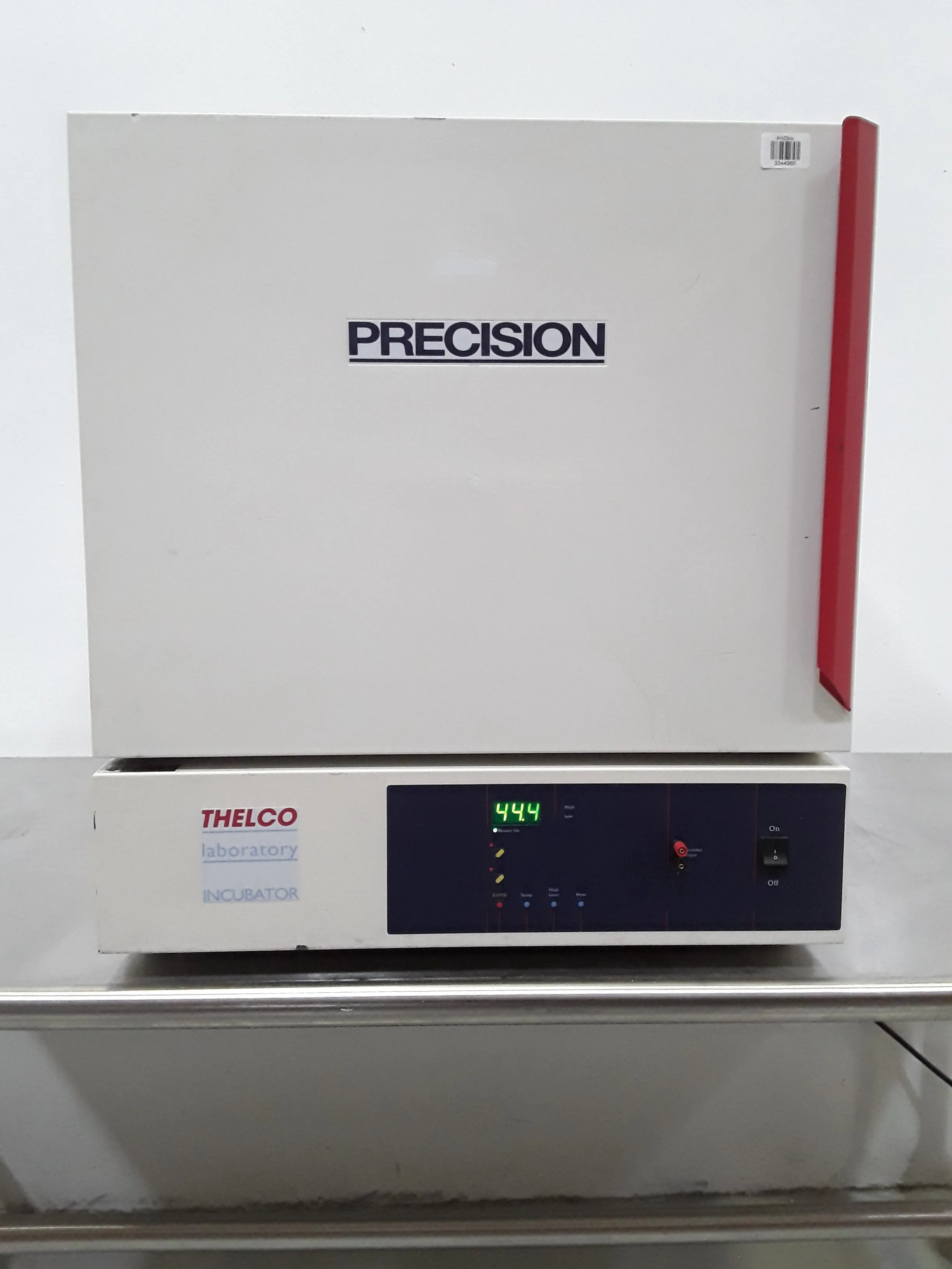 Precision Incubator No. 51221120 with Gravity-Convection - Used