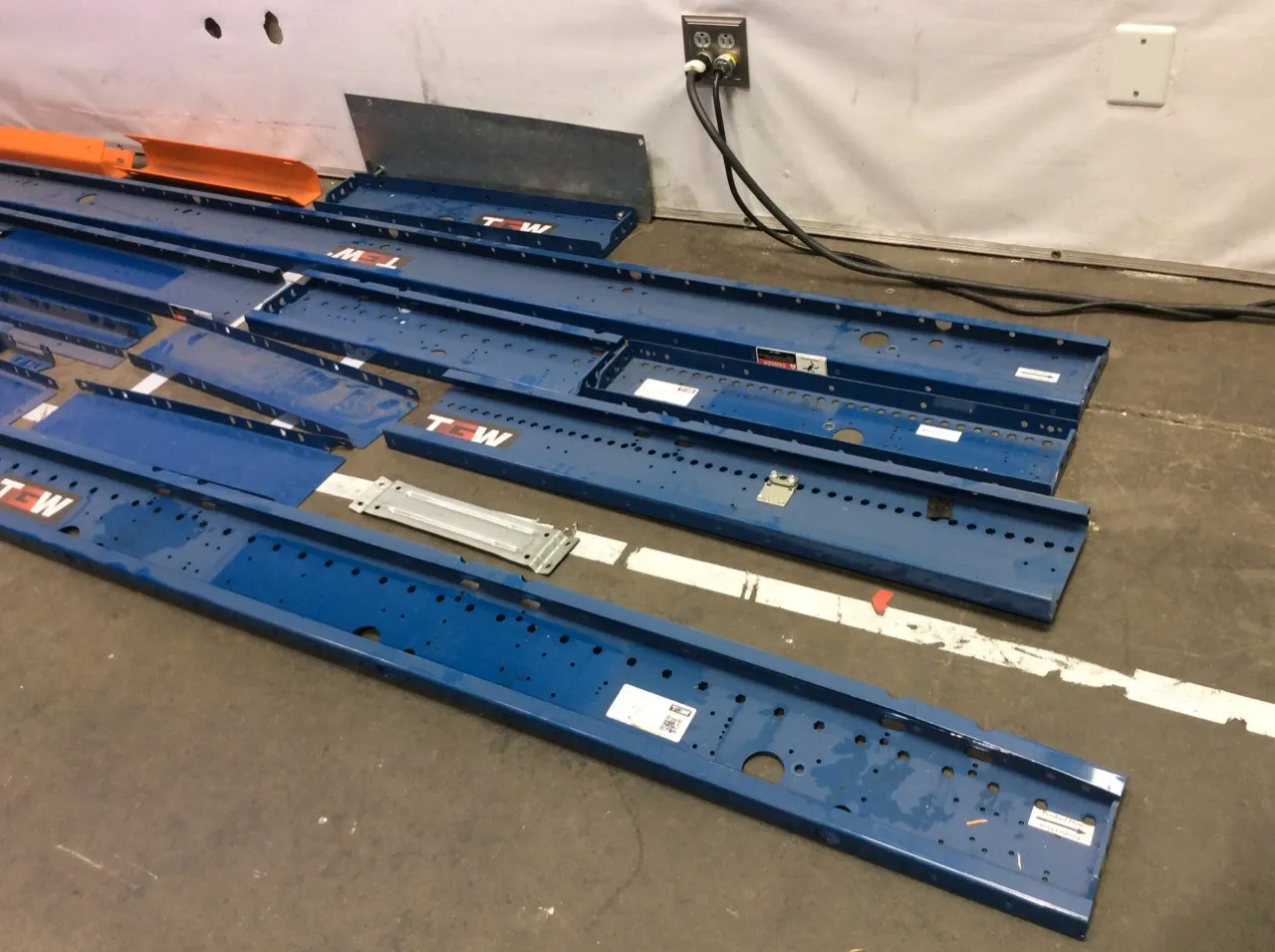 Used TGW Intellirol Conveyor System - Large Material Handling Equipment