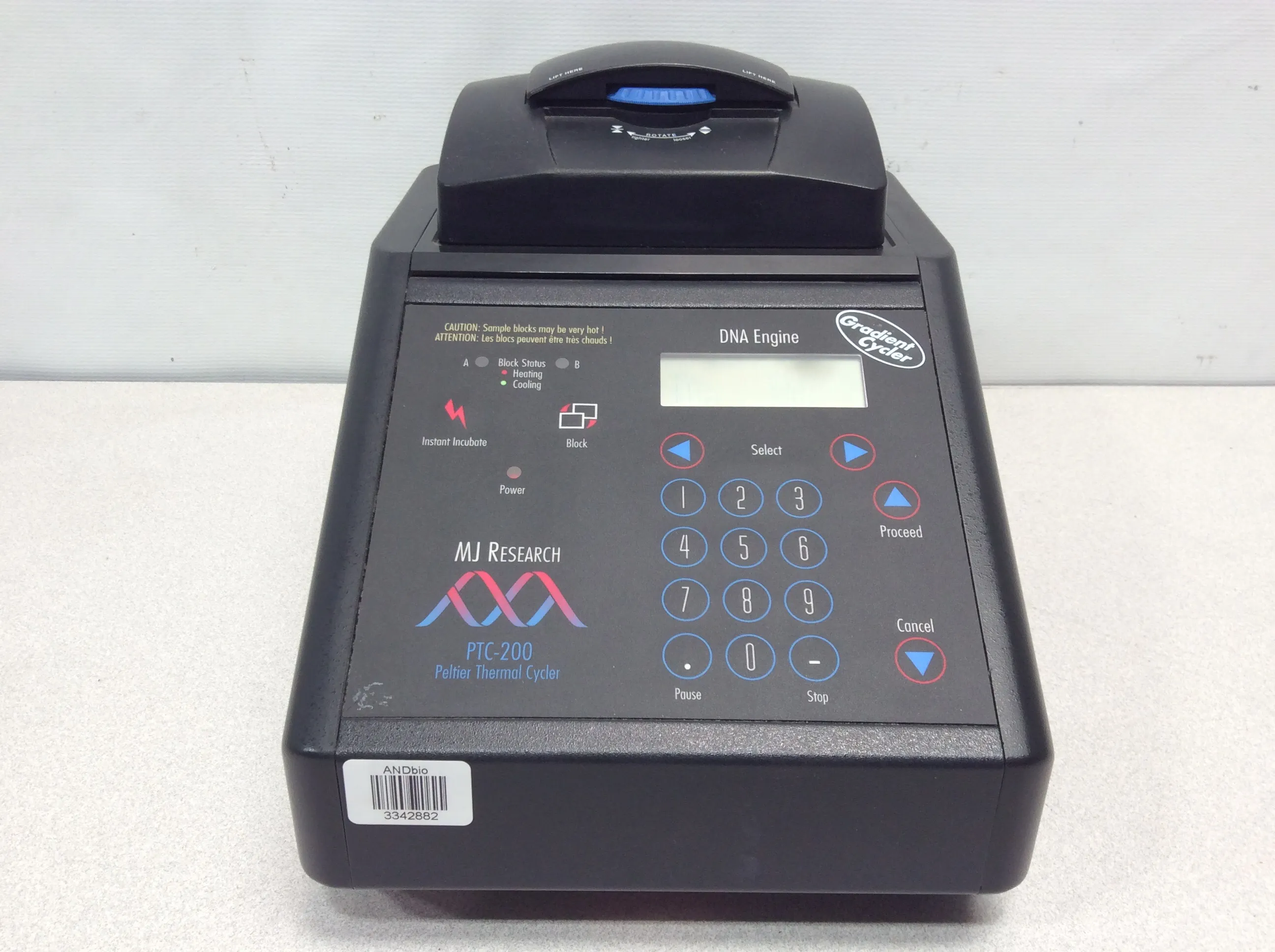 MJ Research PTC-200 Peltier Thermal Cycler