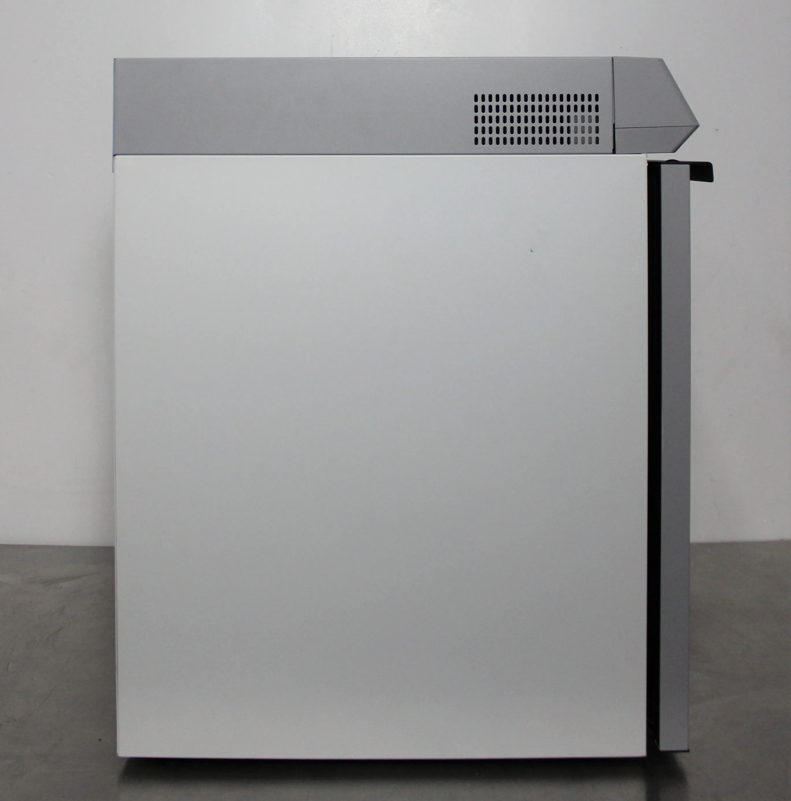 Thermo Scientific TSX Series Undercounter Lab Refrigerator