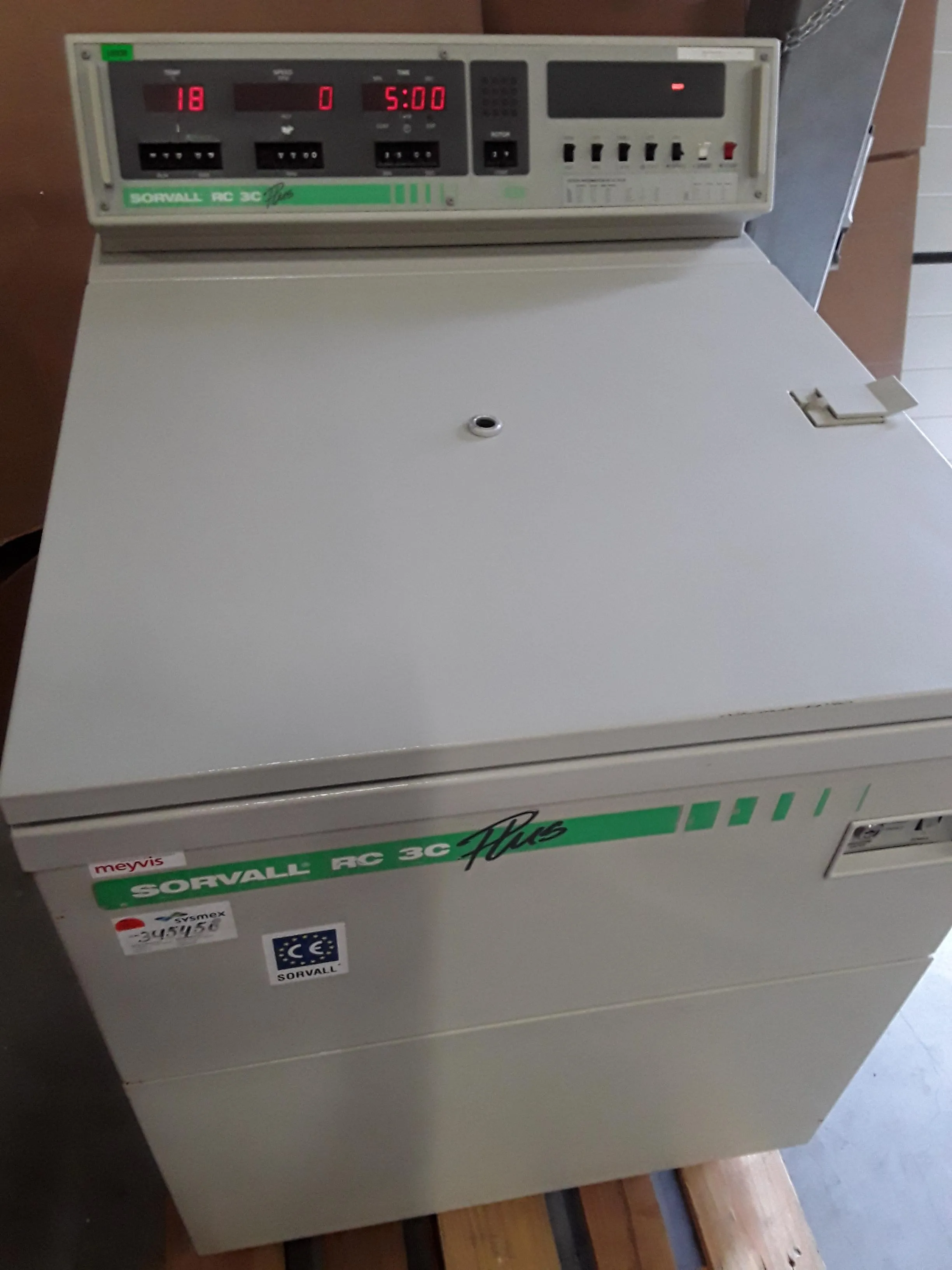 Thermo Fisher RC-3C Plus Floor Centrifuge