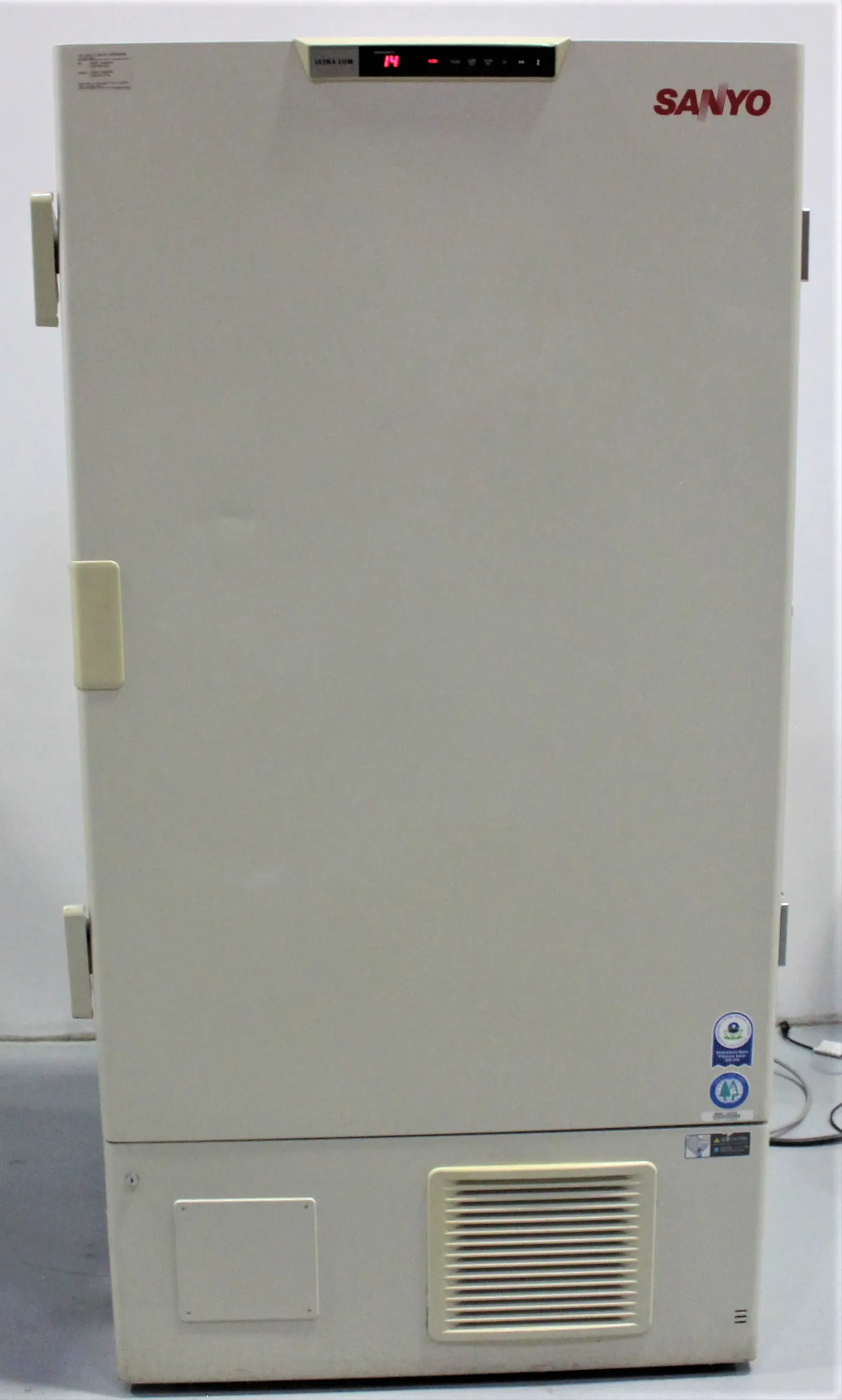 Sanyo Ultra Low Temperature Freezer VIP Series -86c Model MDF-U71VC