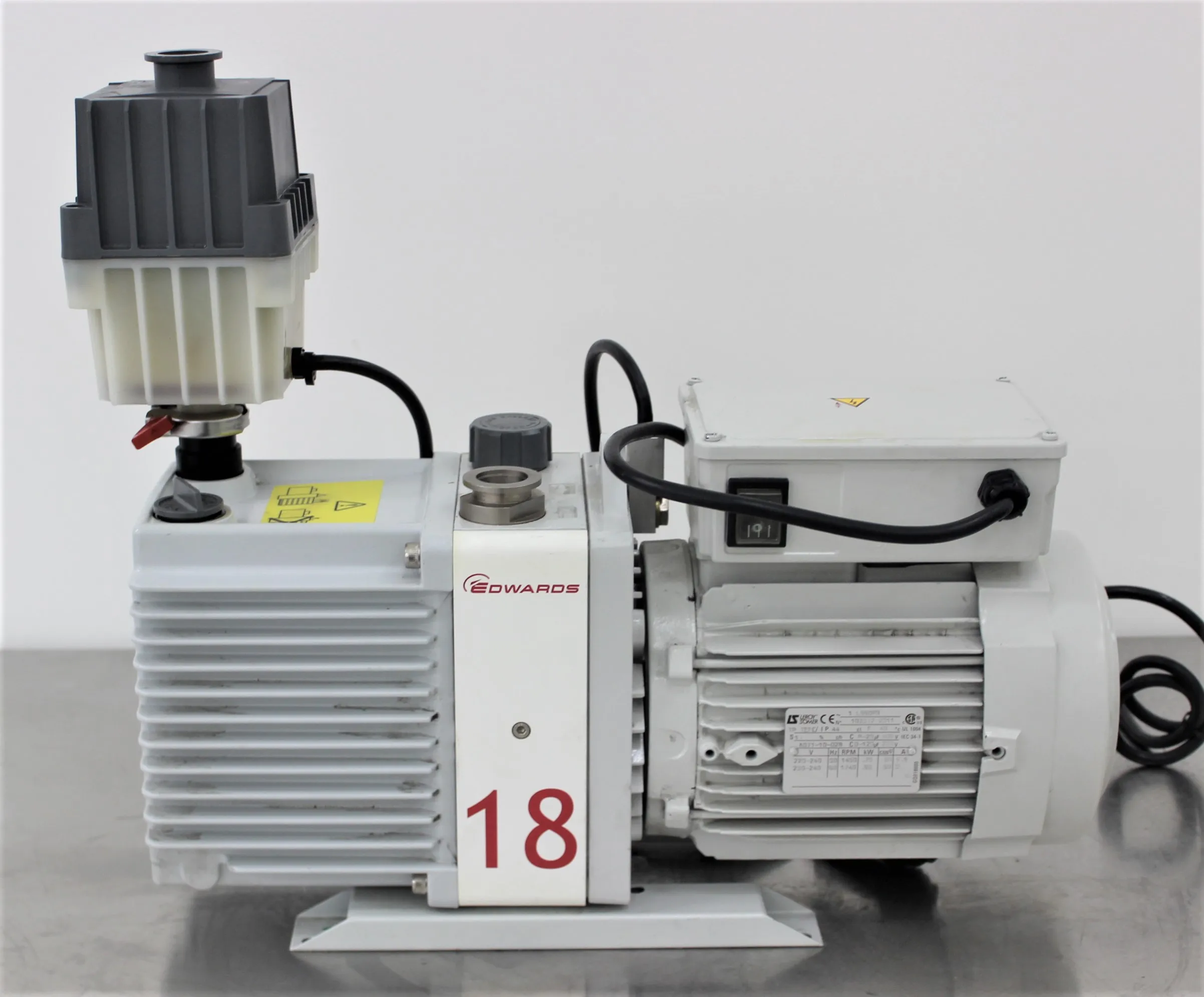 Edwards E1M18 Vacuum Pump