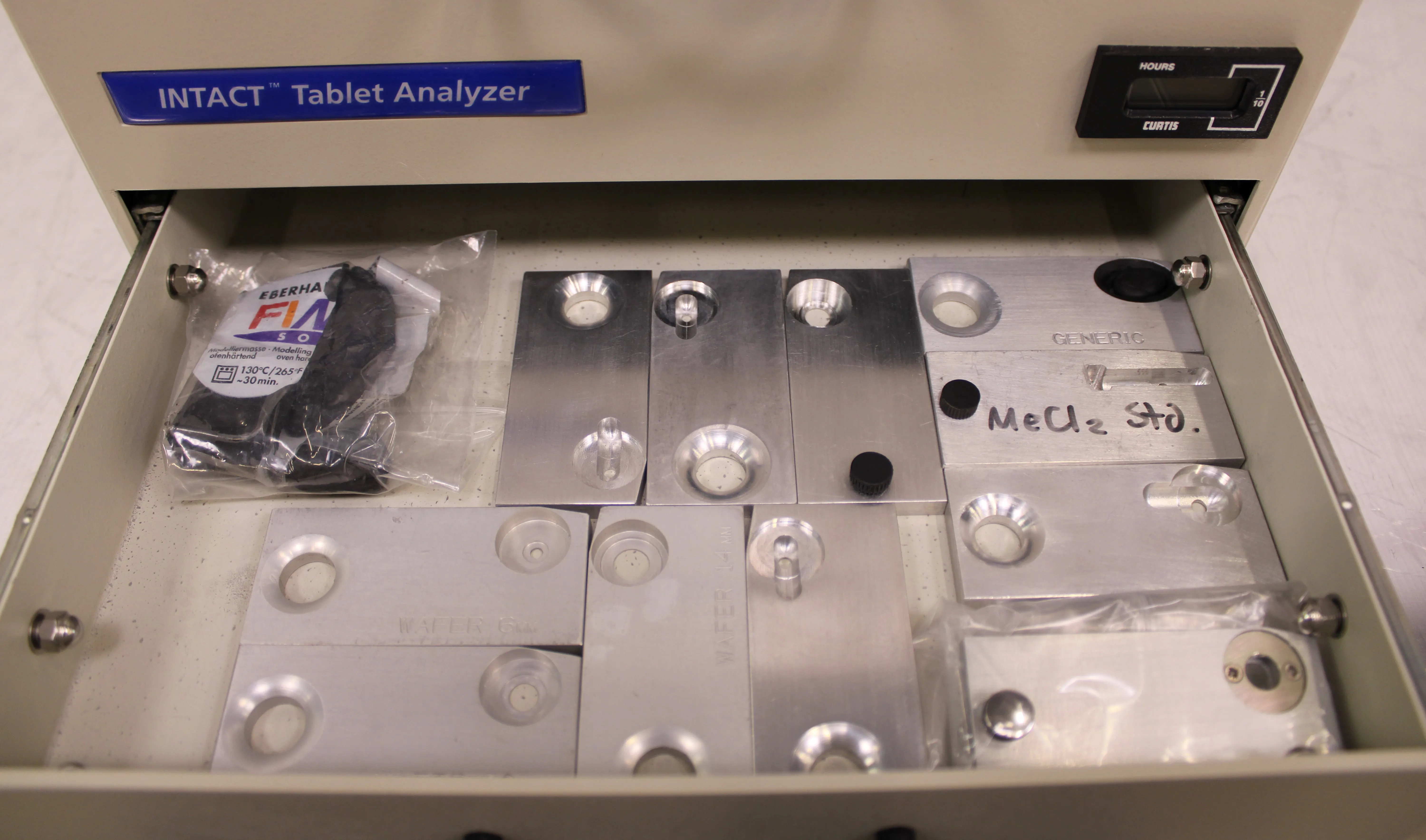 FOSS 6500-II Near-Infrared Spectroscopy with INTACT Tablet Analyzer NR-165