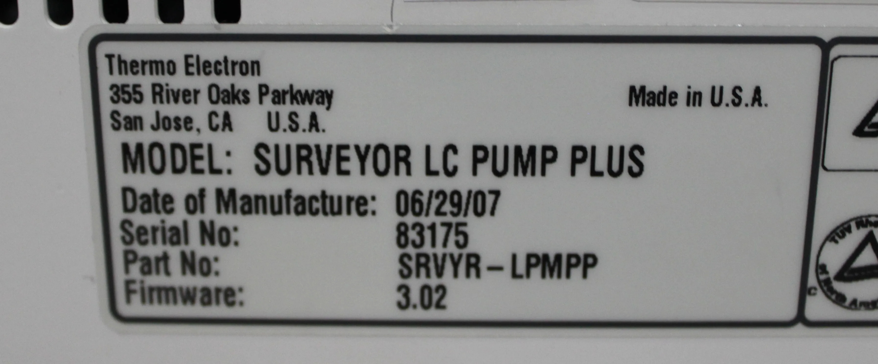 Thermo Finnigan Surveyor LC Plus HPLC Pump, Pumping System with Vacuum Degasser and Pulse Dampener