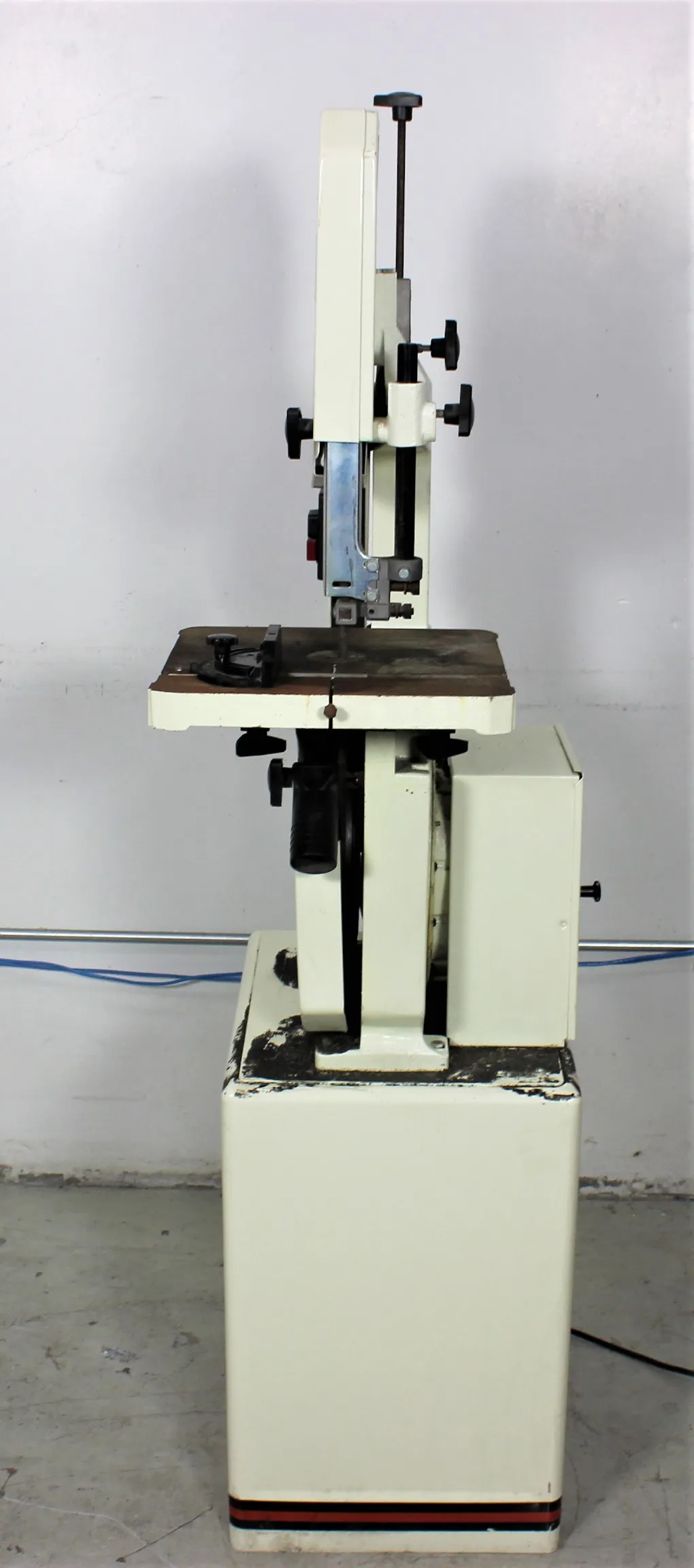 JET Wood/Metal Vertical Bandsaw J-8201K