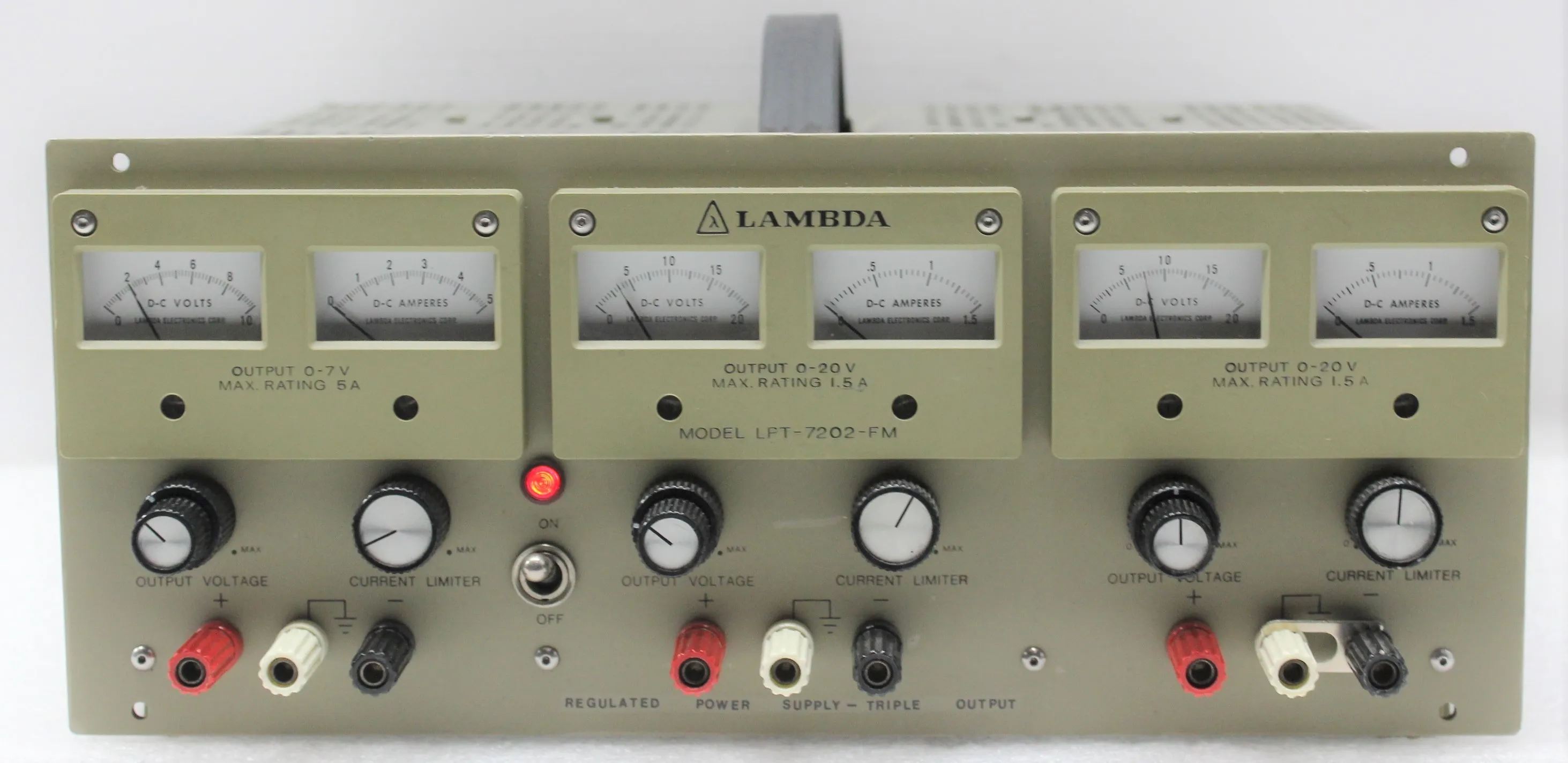 Lambda LPT-7202-FM Regulated Power Supply 0-20V/1.7A, 0-7V/5A 120V/220V 50Hz/60Hz C01986