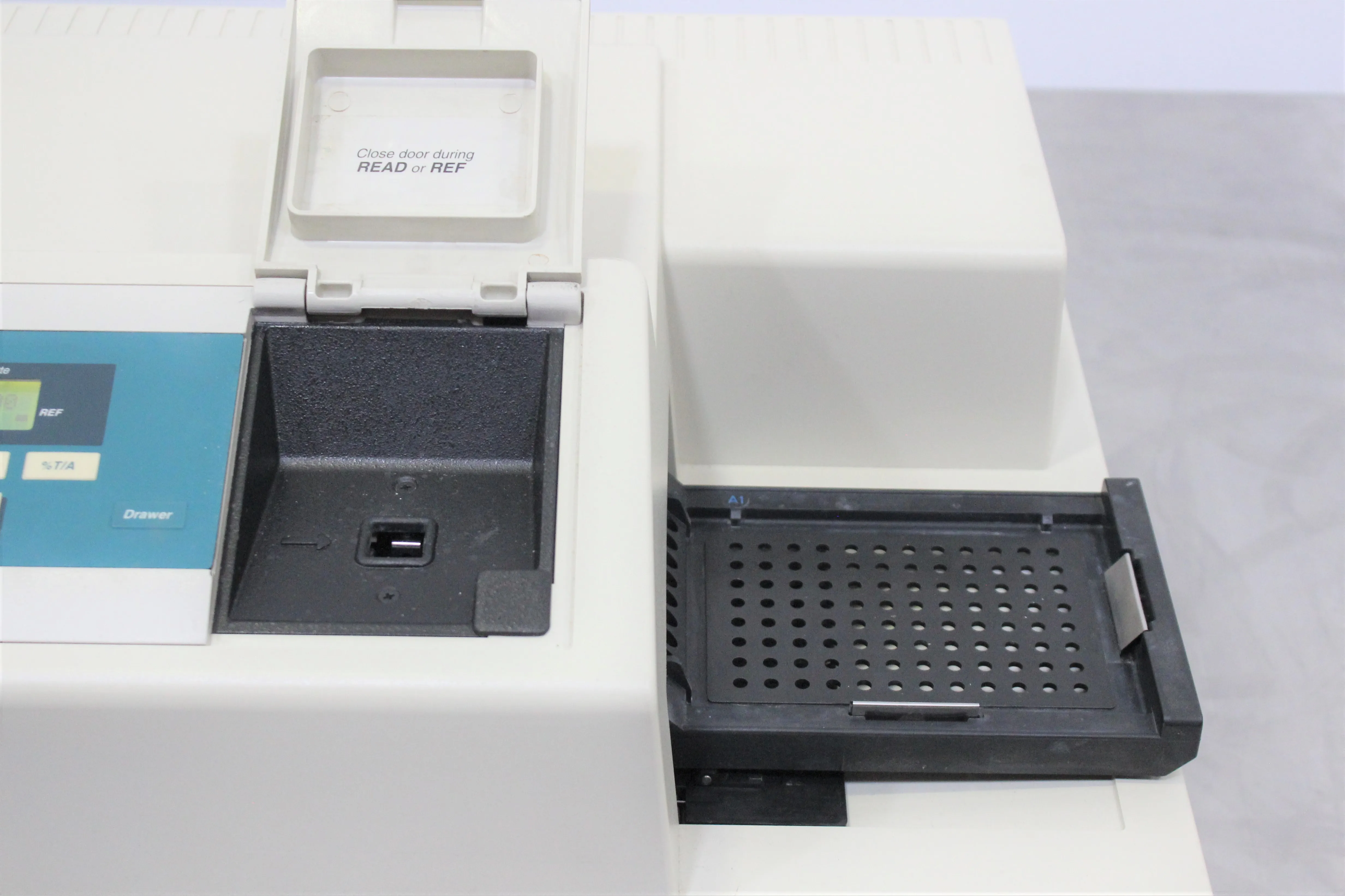 Molecular Devices SpectraMax Plus UV/Vis Spectrophotometer and Microplate Reader